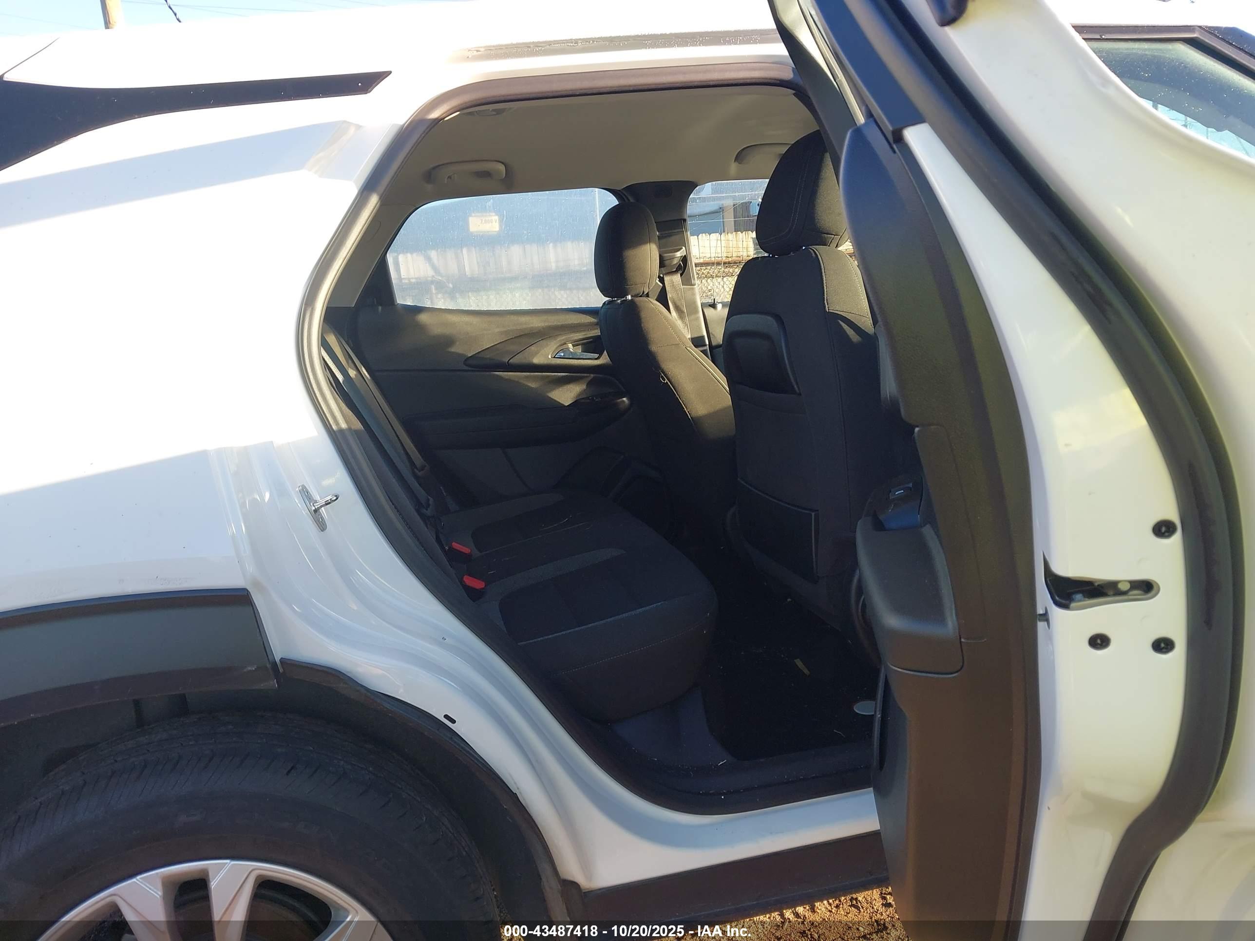 CHEVROLET TRAILBLAZER image 8