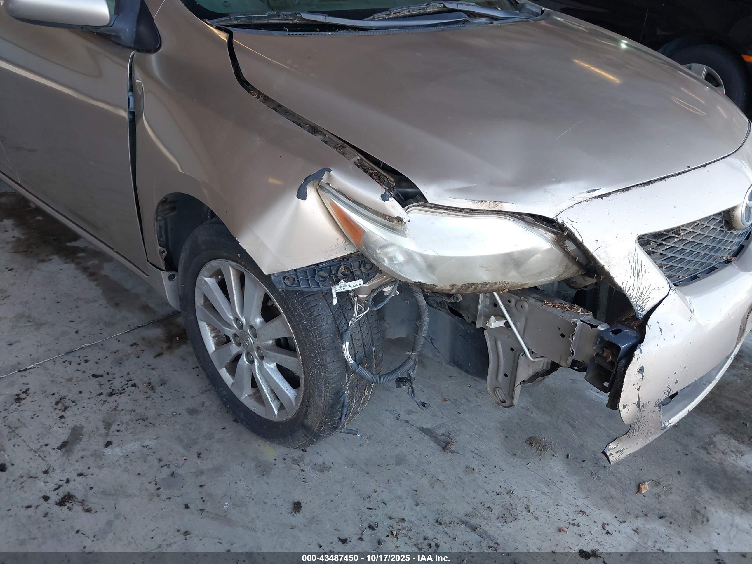 TOYOTA COROLLA image 6