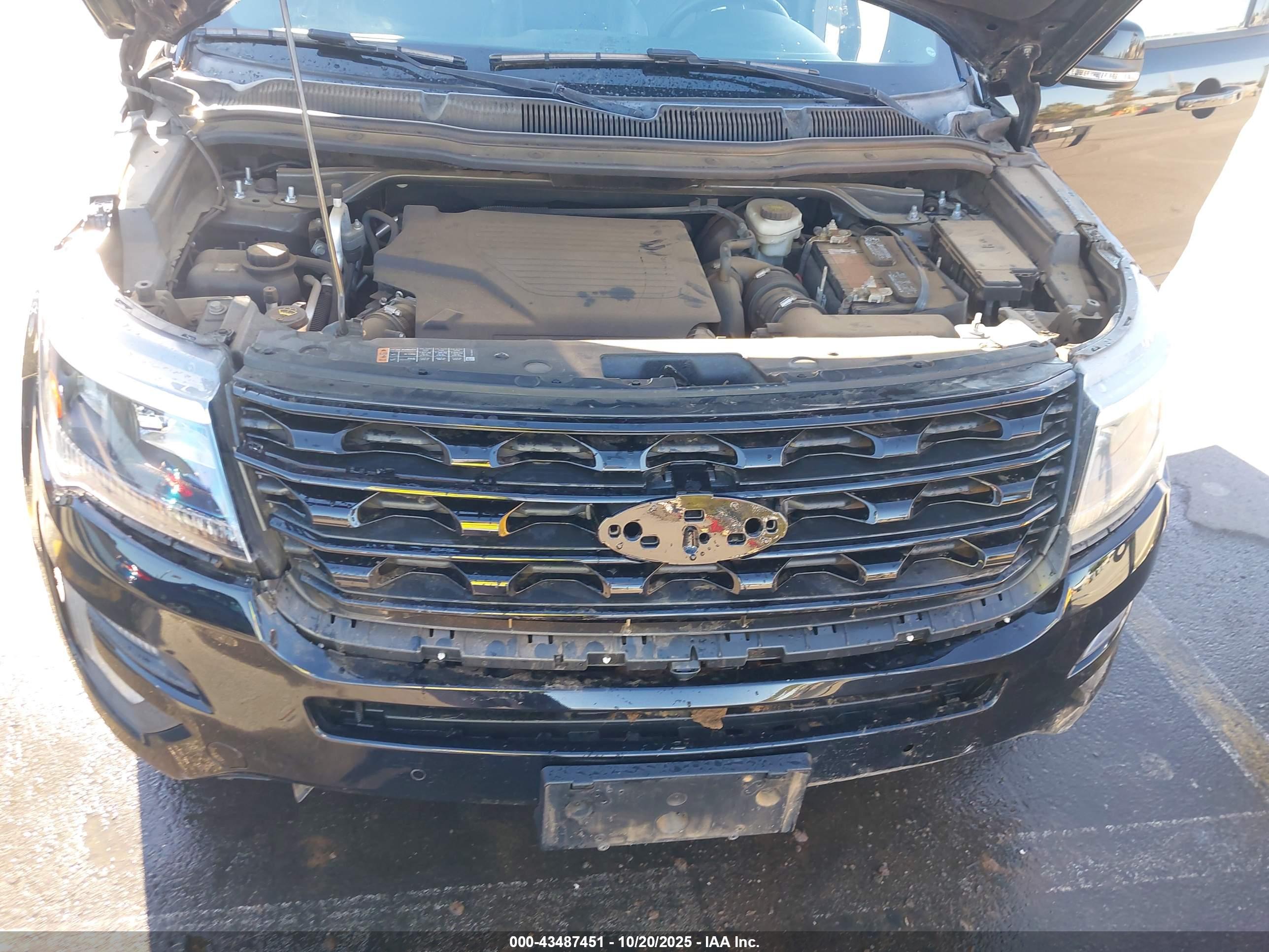 FORD EXPLORER image 10