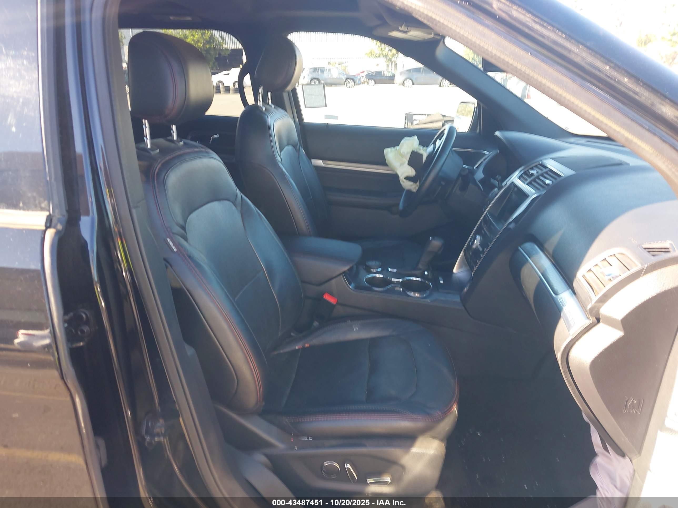 FORD EXPLORER image 5