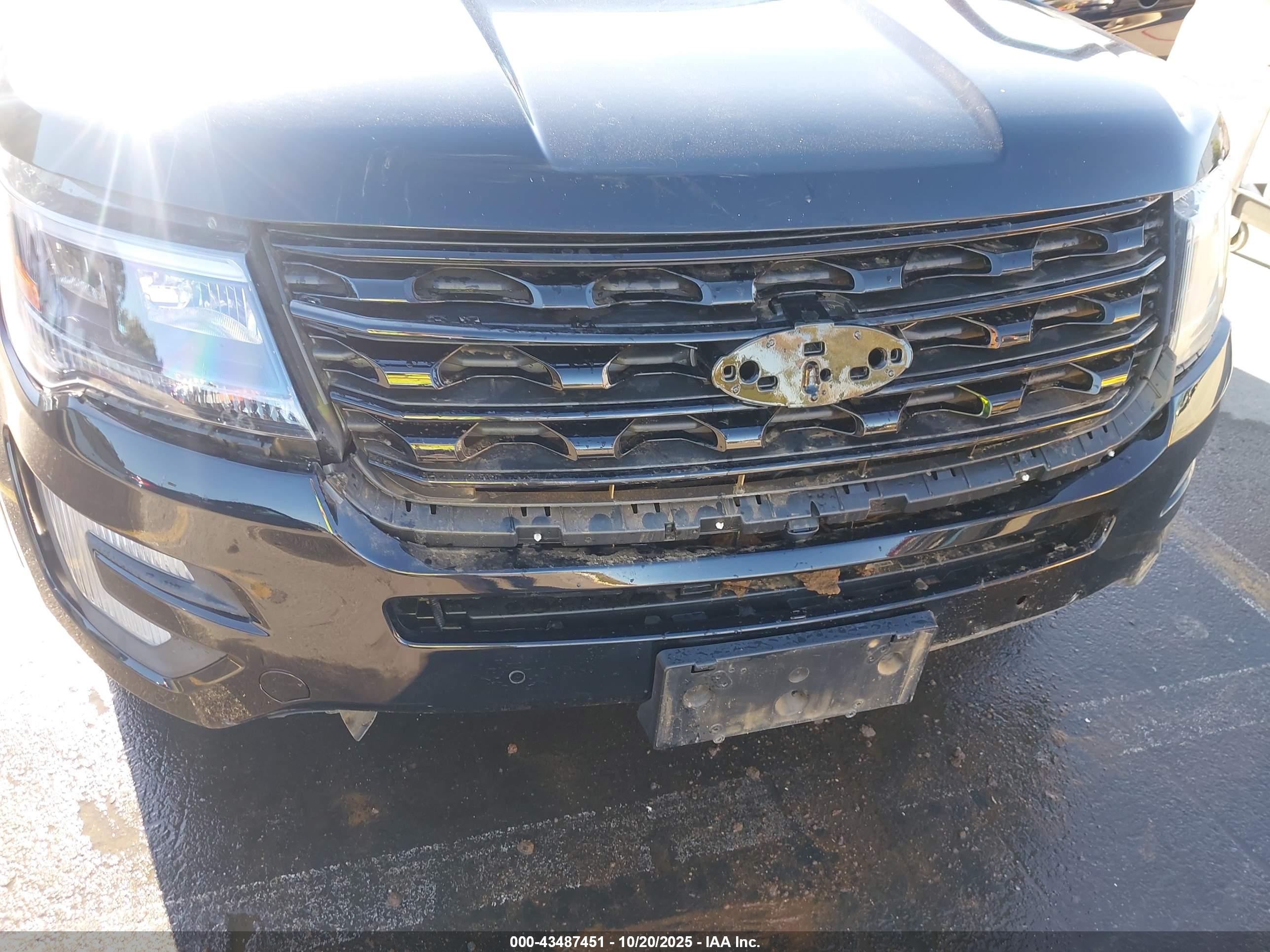 FORD EXPLORER image 6