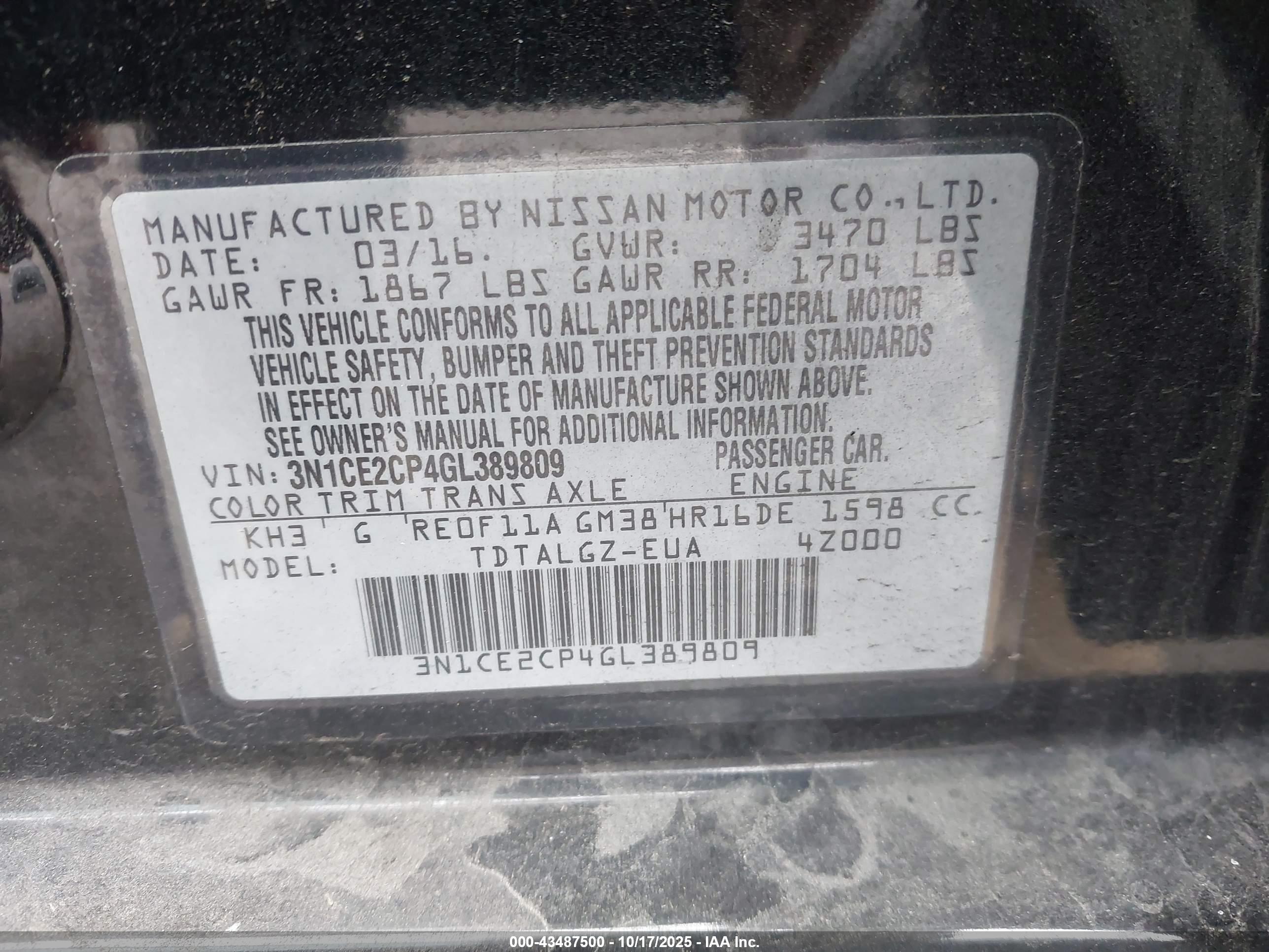 NISSAN VERSA image 9