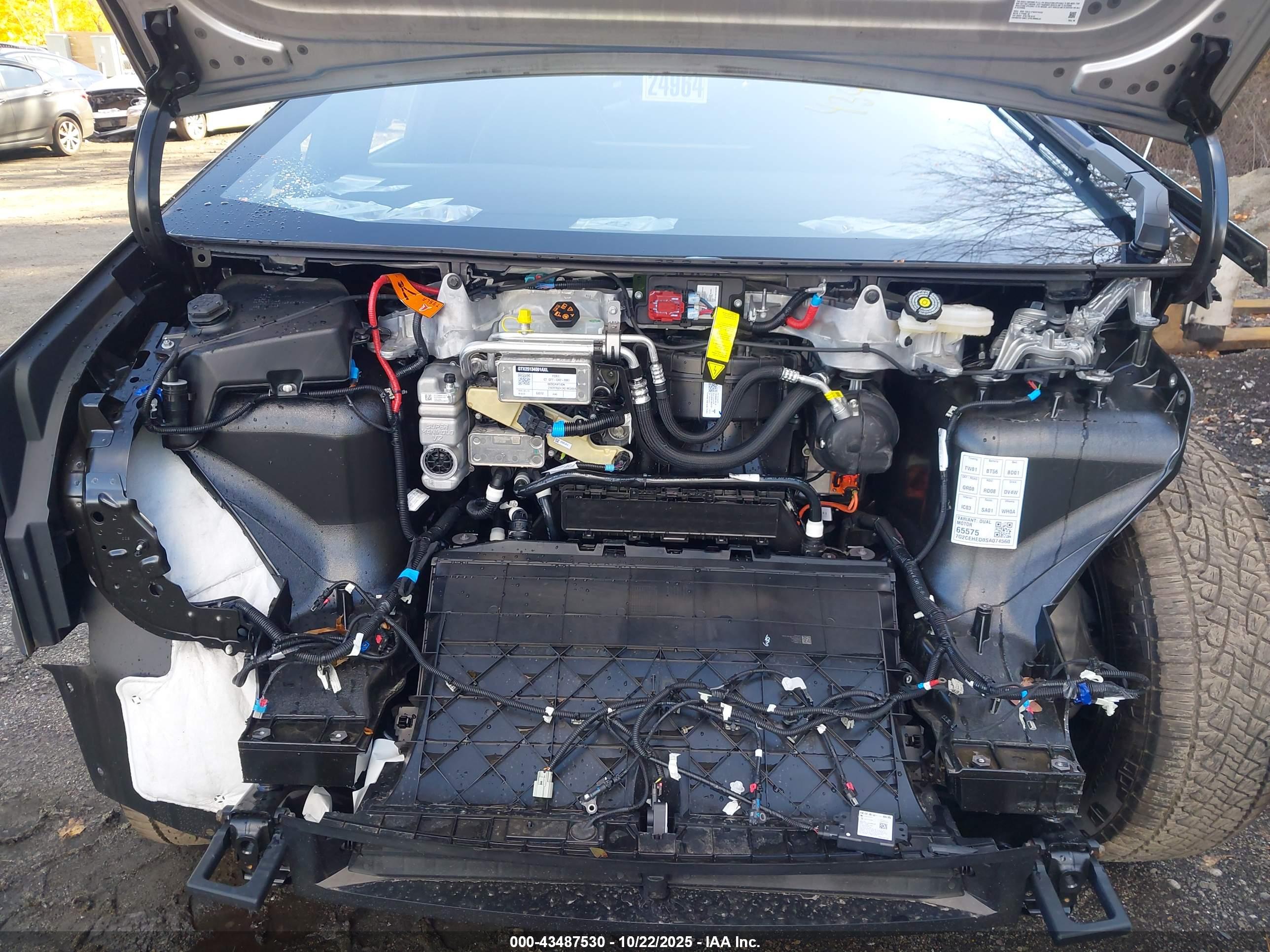 TESLA CYBERTRUCK image 10