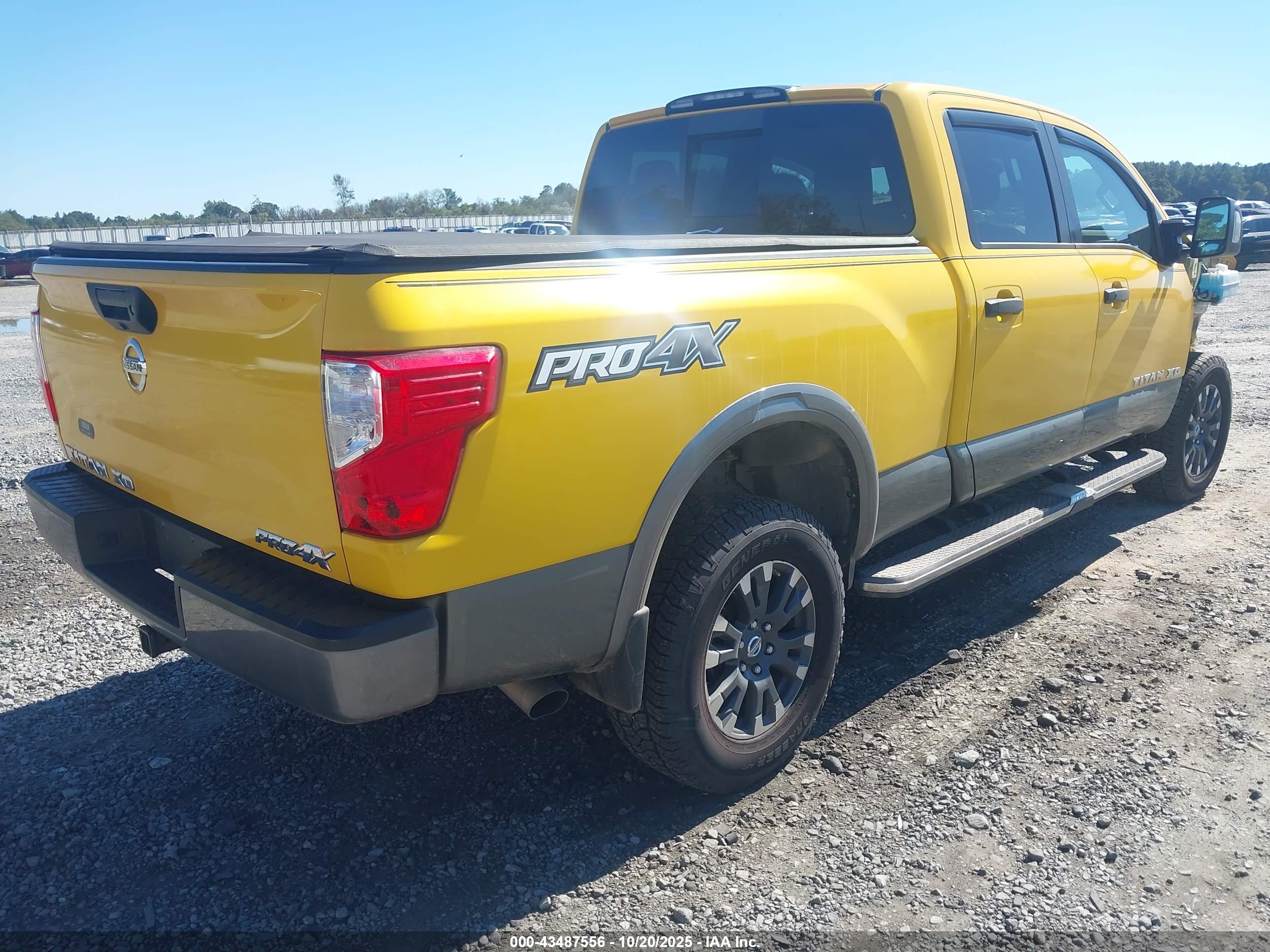 NISSAN TITAN image 4
