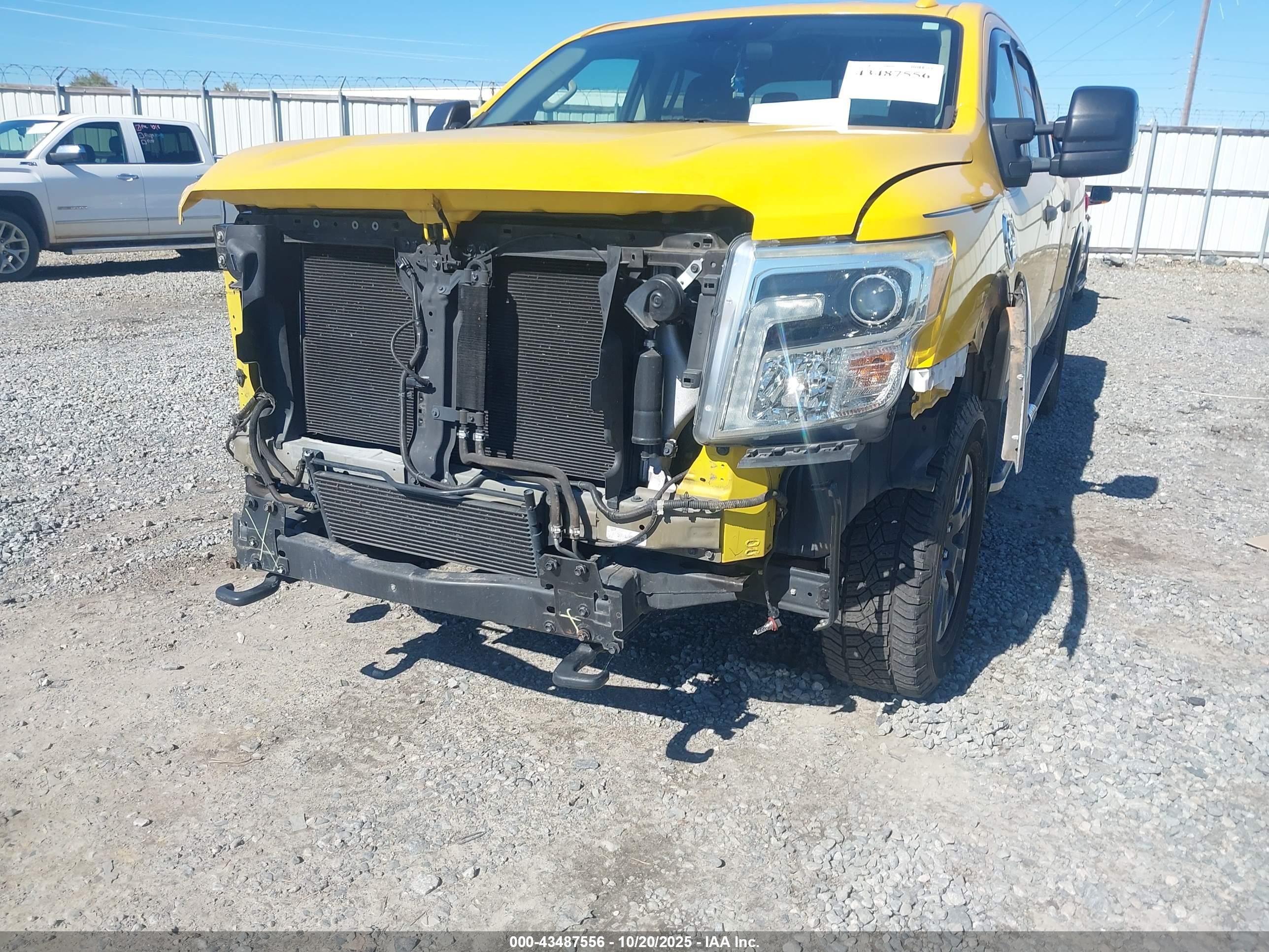 NISSAN TITAN image 6