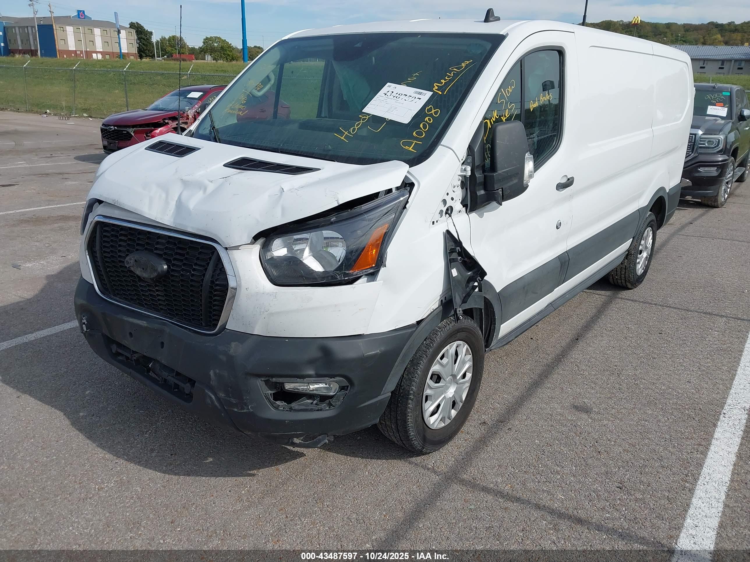 FORD TRANSIT-250 image 2