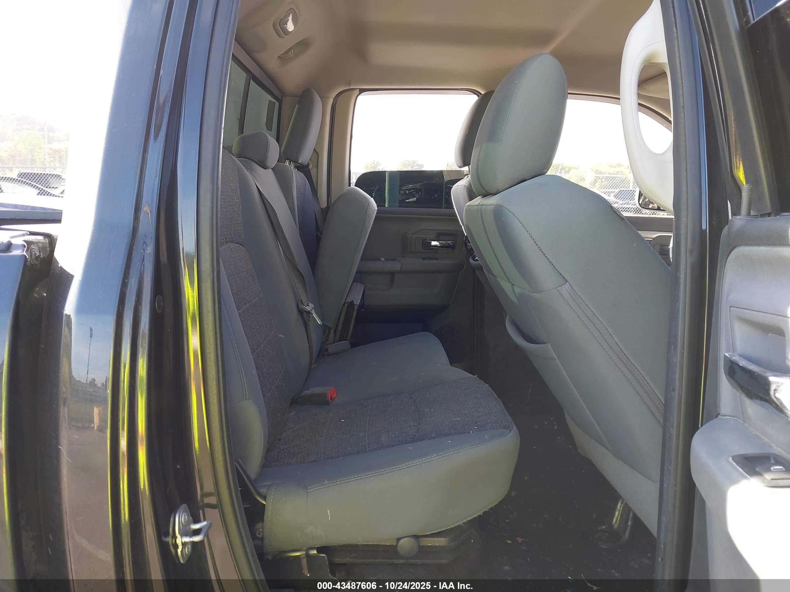 RAM 1500 image 8