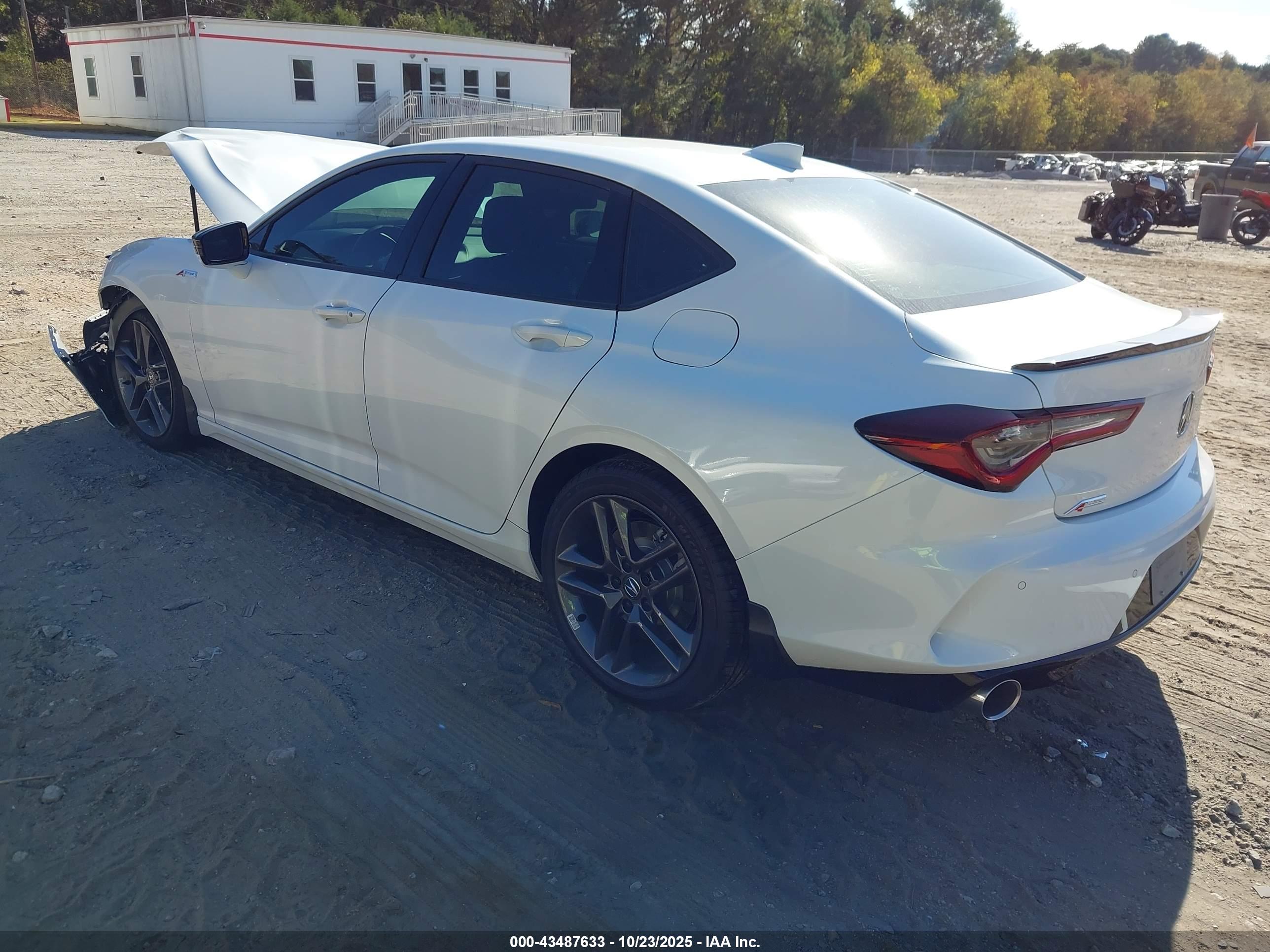 ACURA TLX image 3