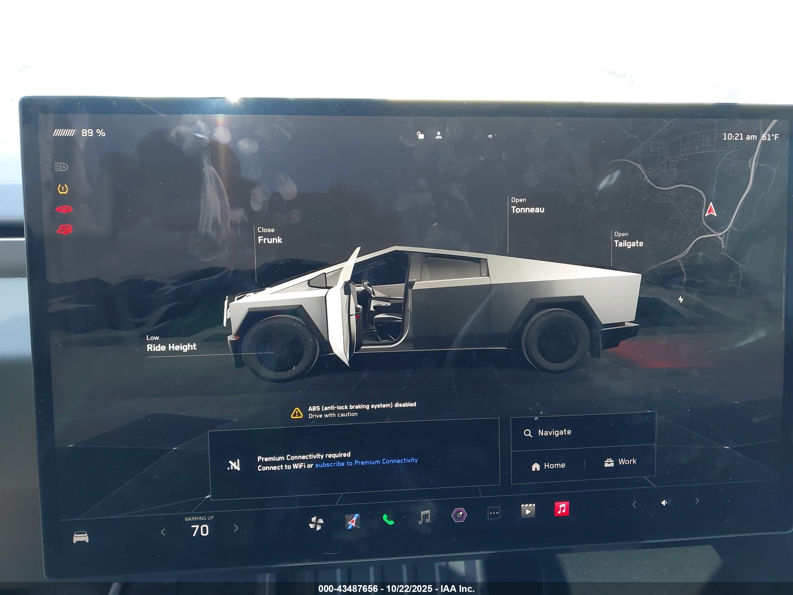TESLA CYBERTRUCK image 7