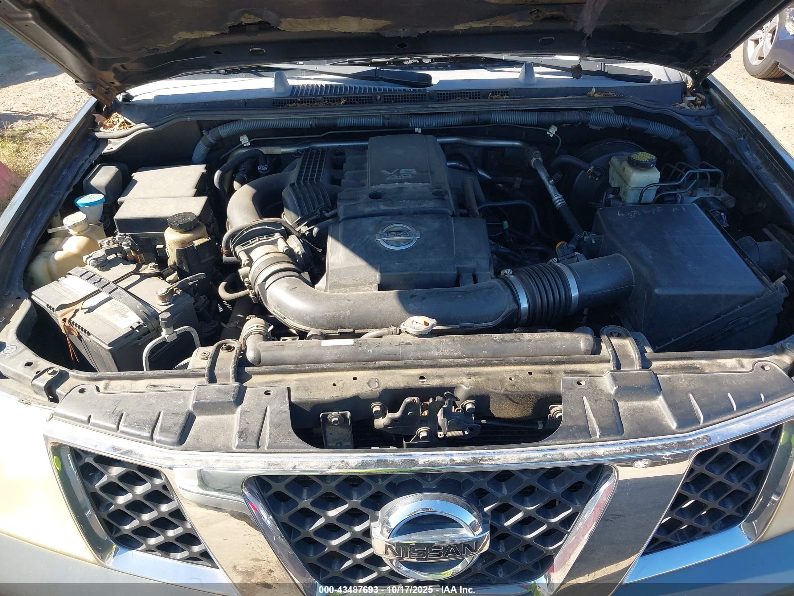 NISSAN FRONTIER image 10