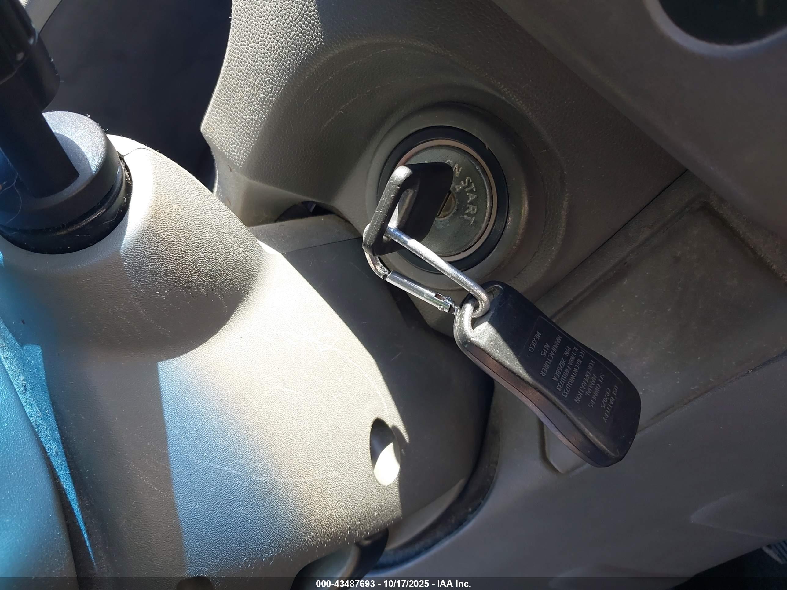NISSAN FRONTIER image 11