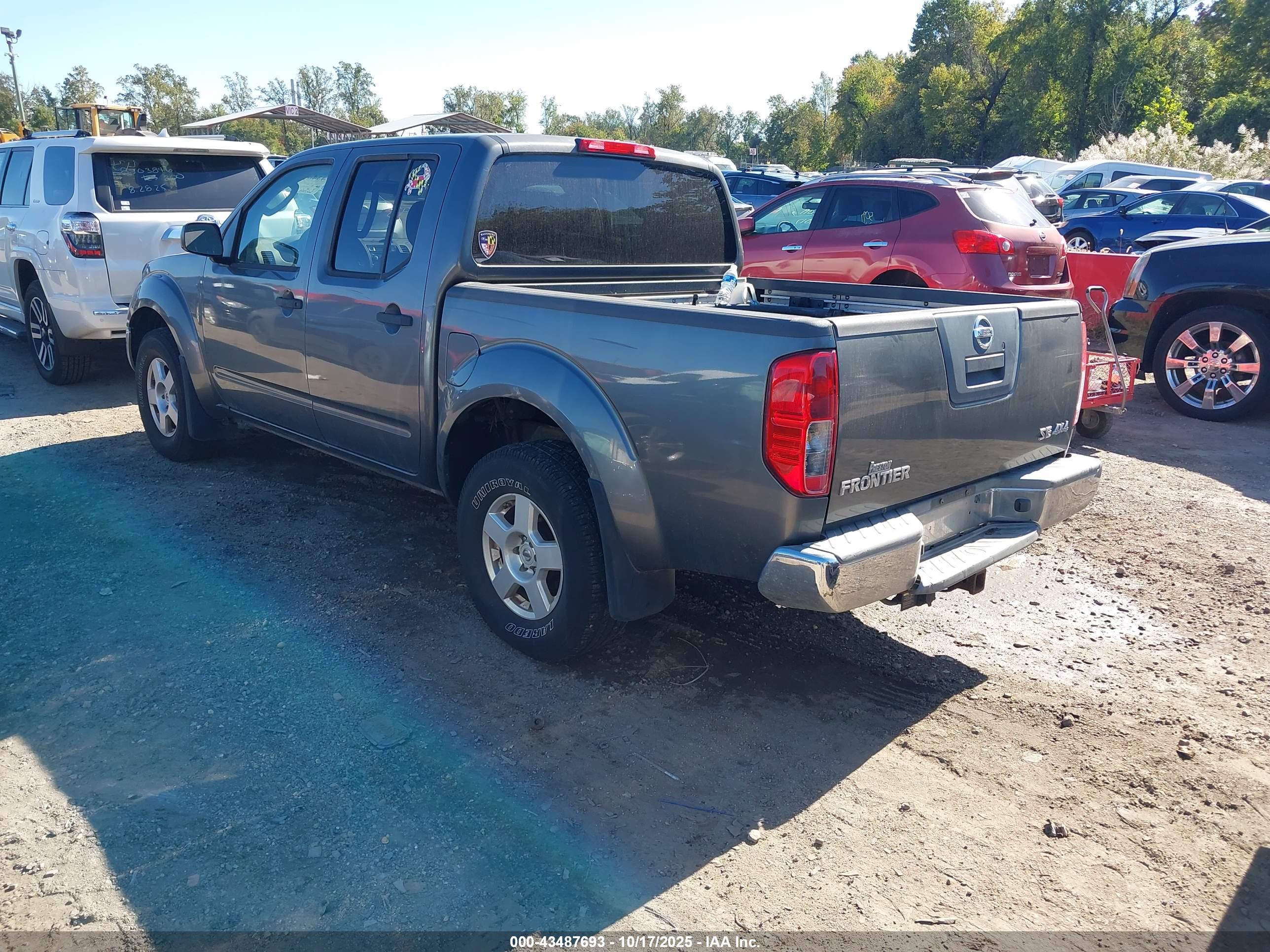 NISSAN FRONTIER image 3