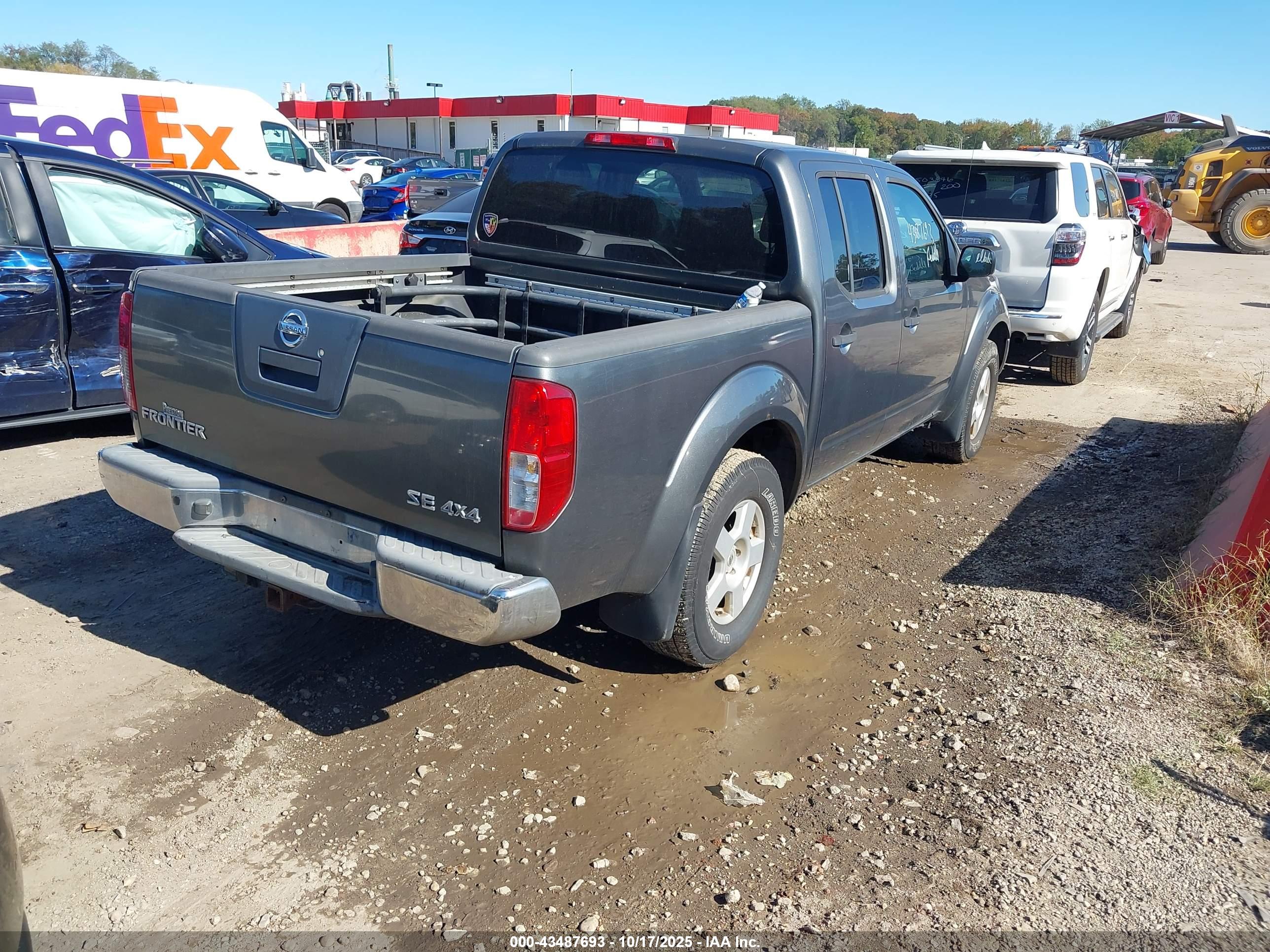 NISSAN FRONTIER image 4