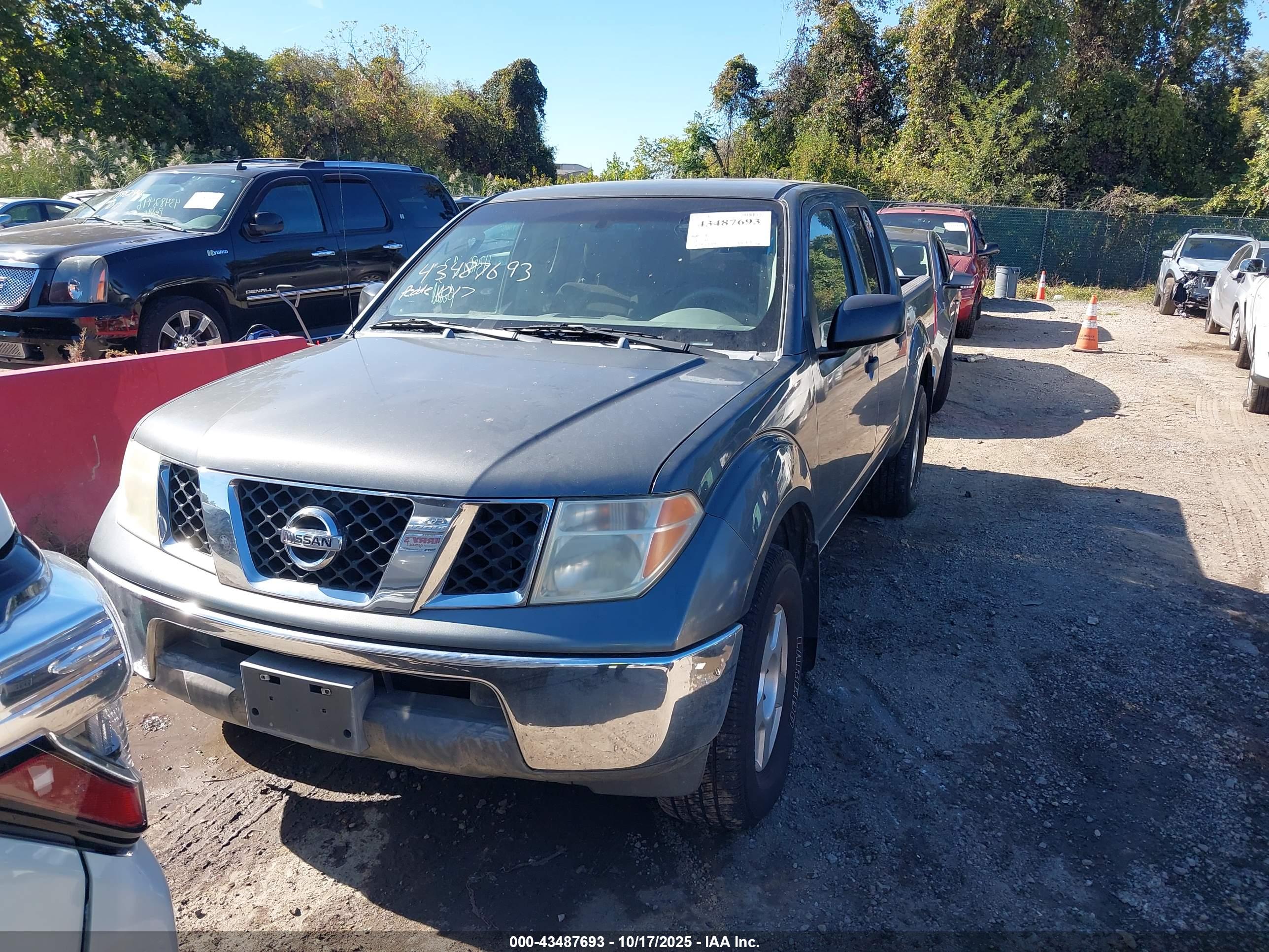 NISSAN FRONTIER image 6