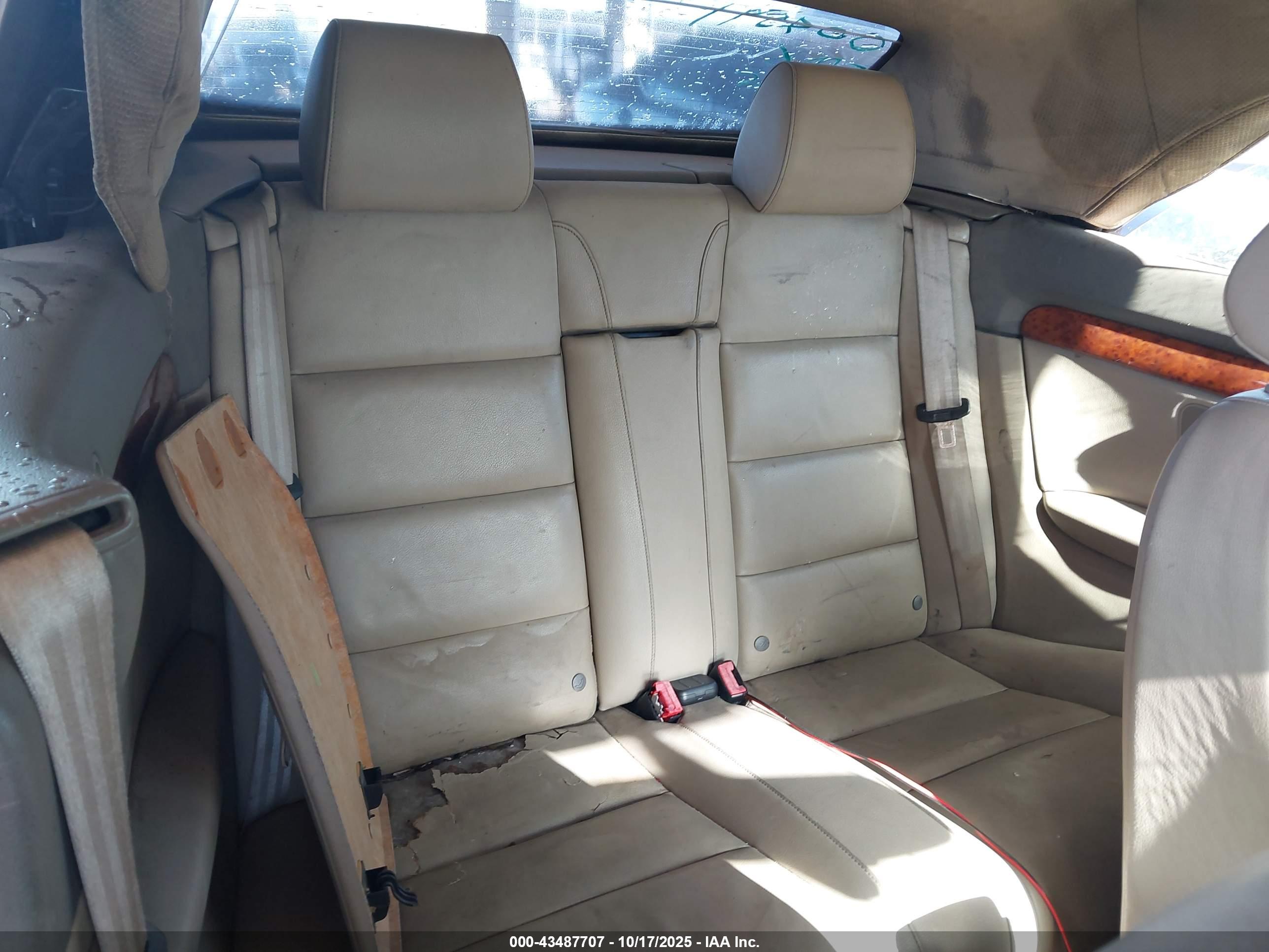 AUDI A4 image 8