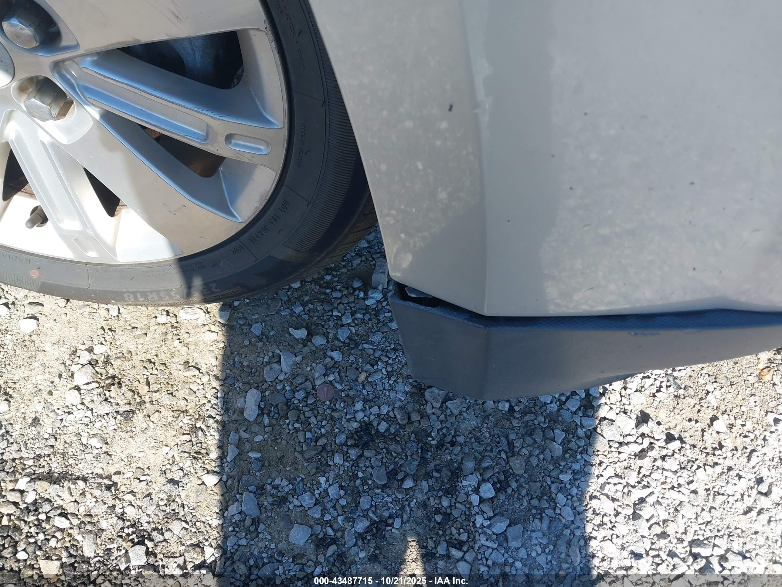 CHEVROLET EQUINOX image 6
