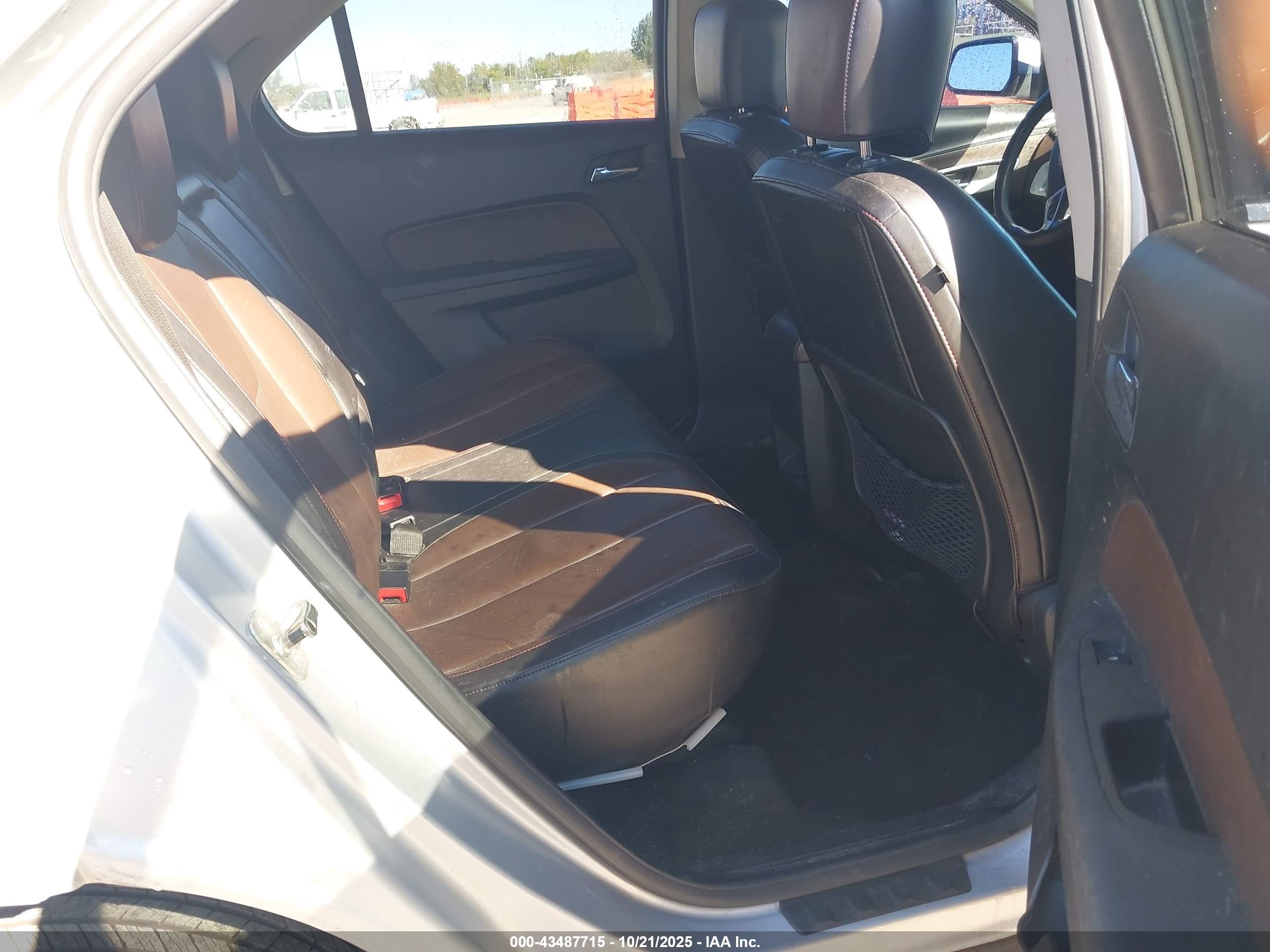 CHEVROLET EQUINOX image 8