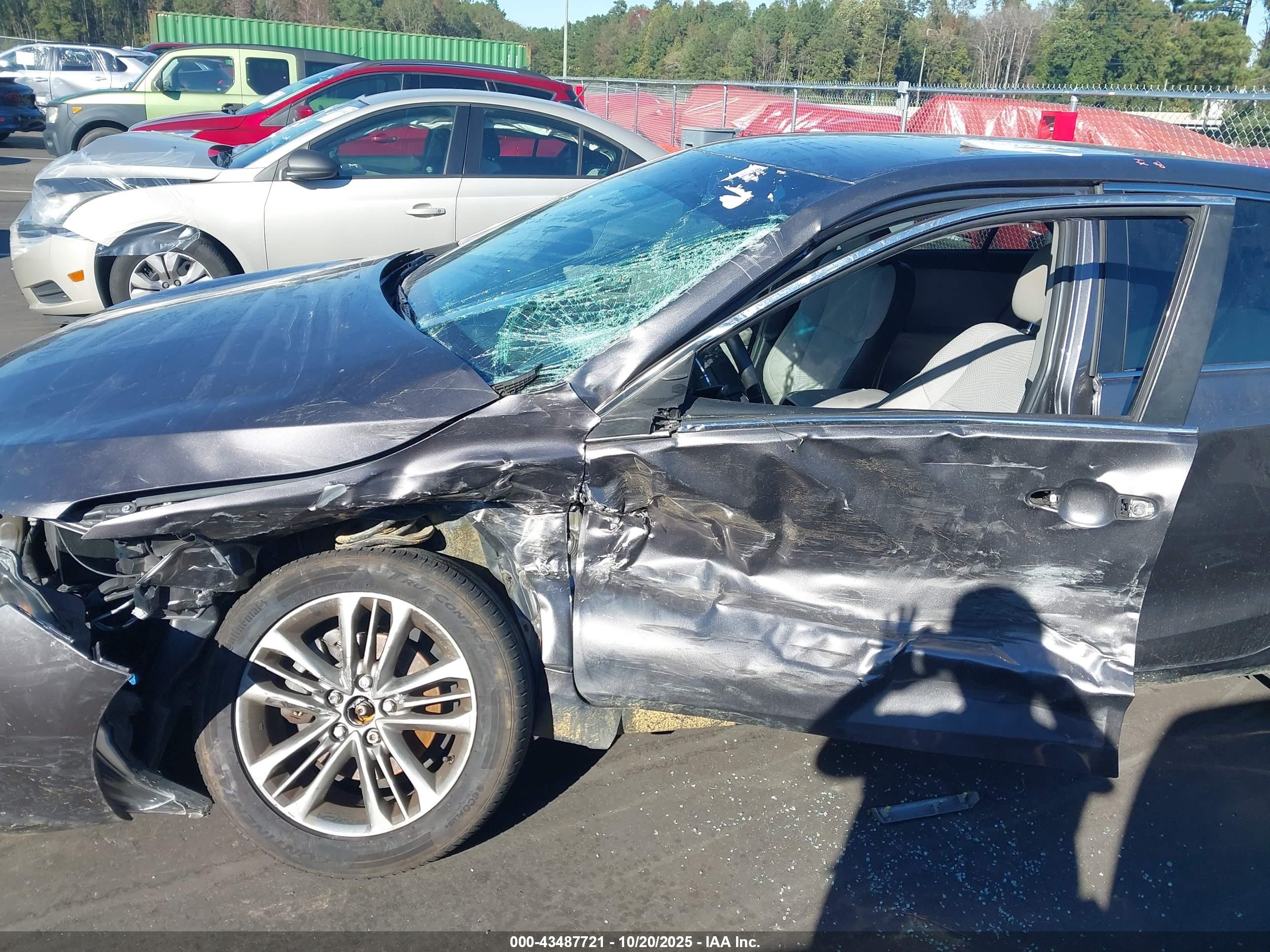 TOYOTA CAMRY image 6