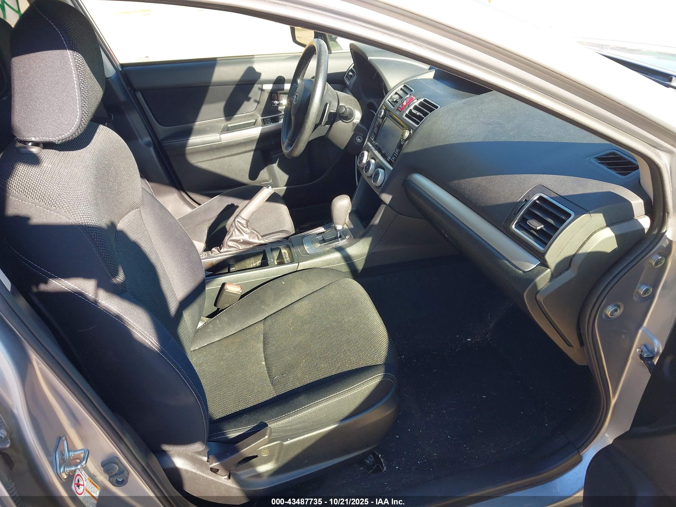 SUBARU XV image 5