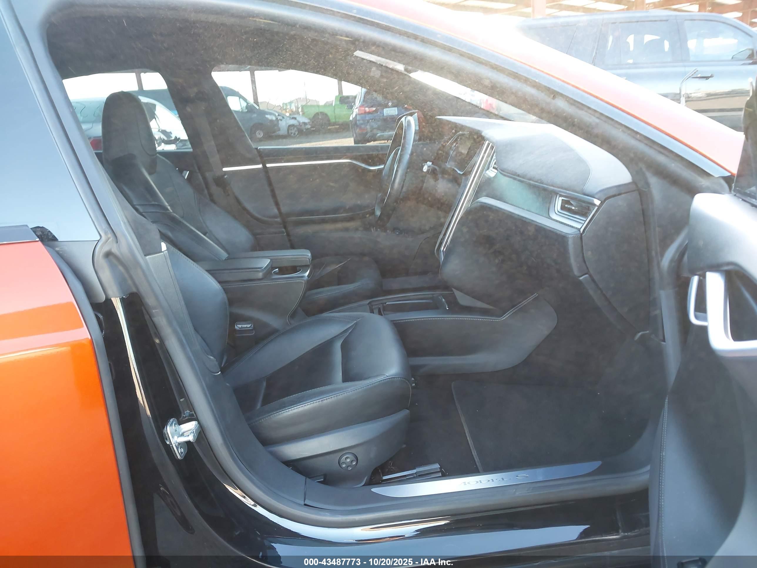 TESLA MODEL image 5