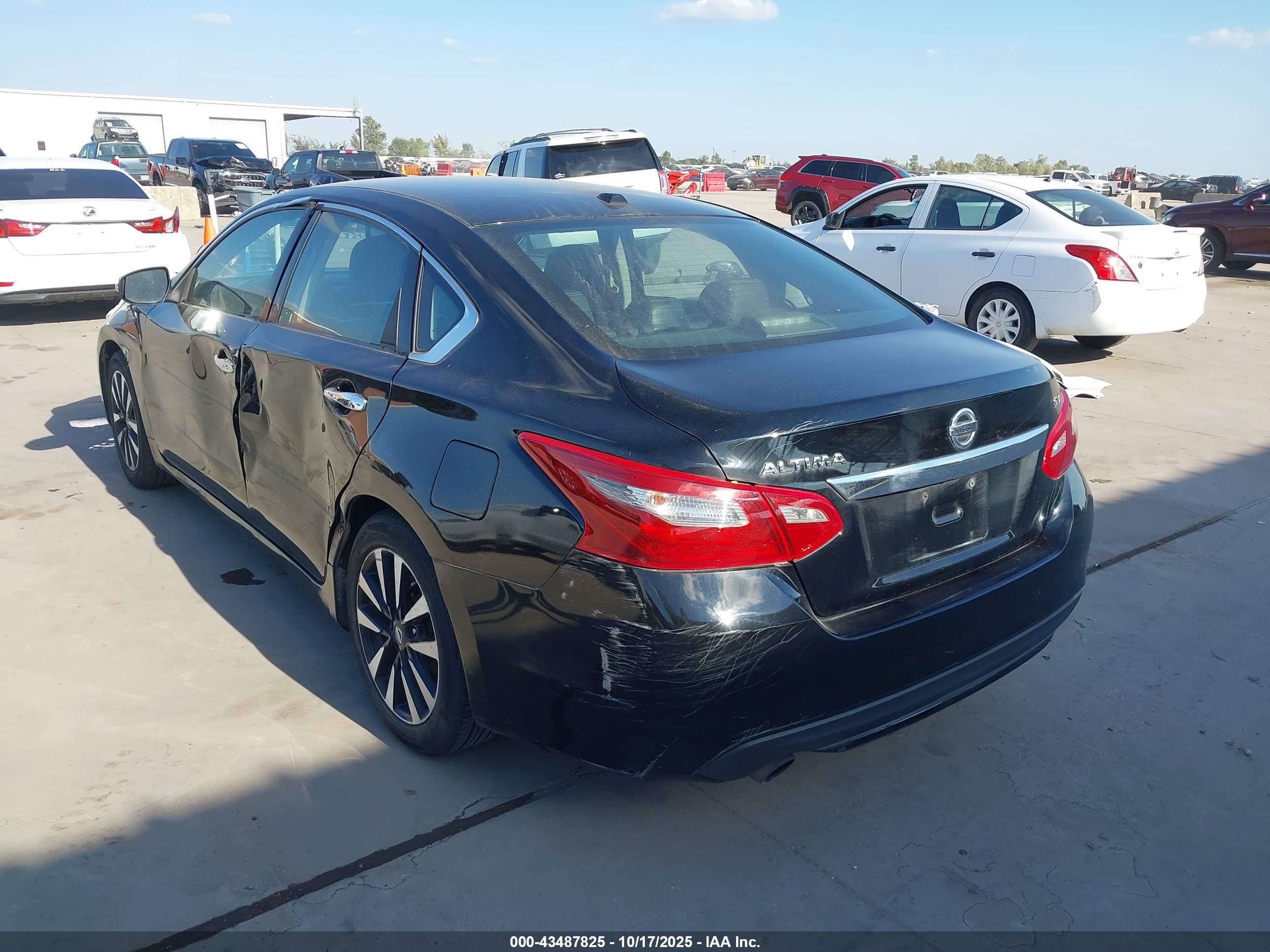 NISSAN ALTIMA image 3