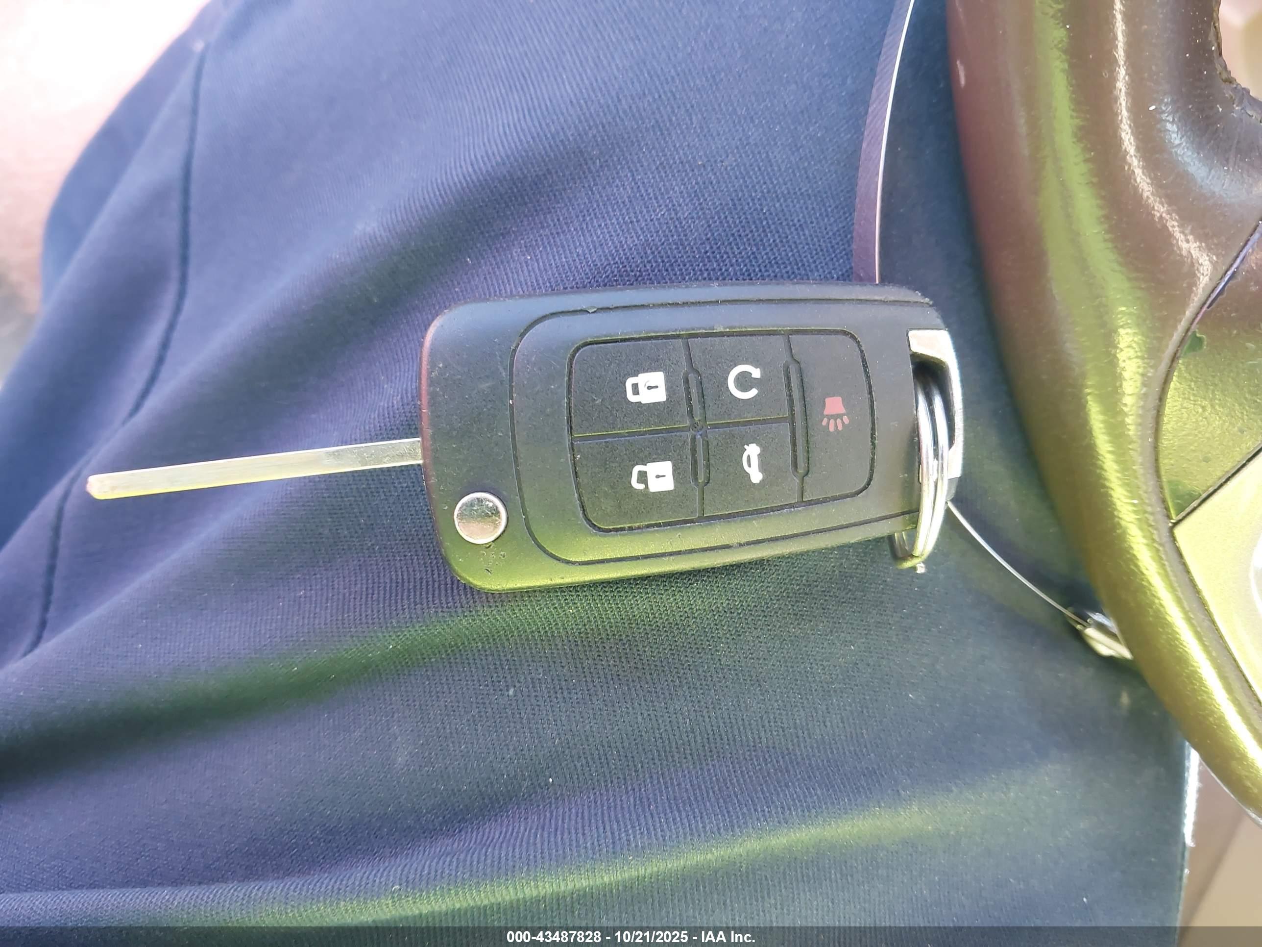 BUICK LACROSSE image 11