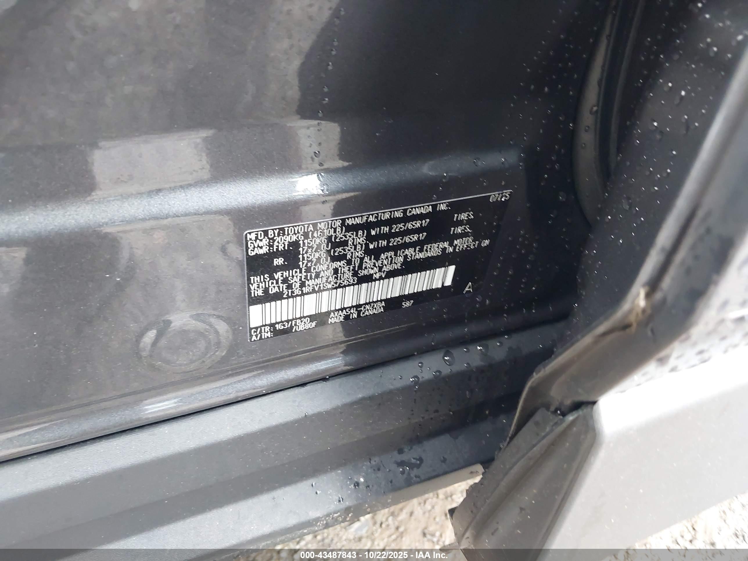 TOYOTA RAV4 image 9