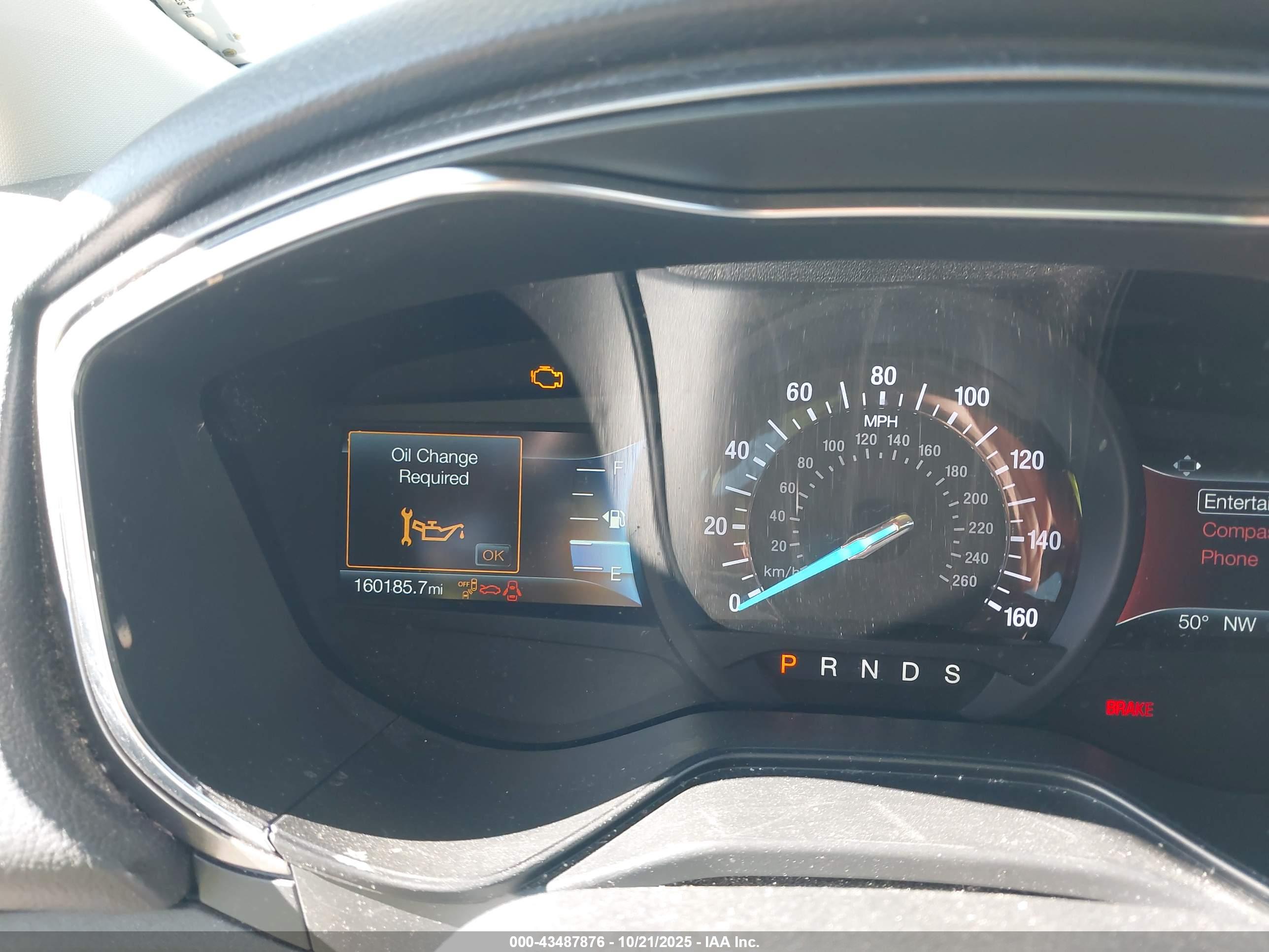 FORD FUSION image 7