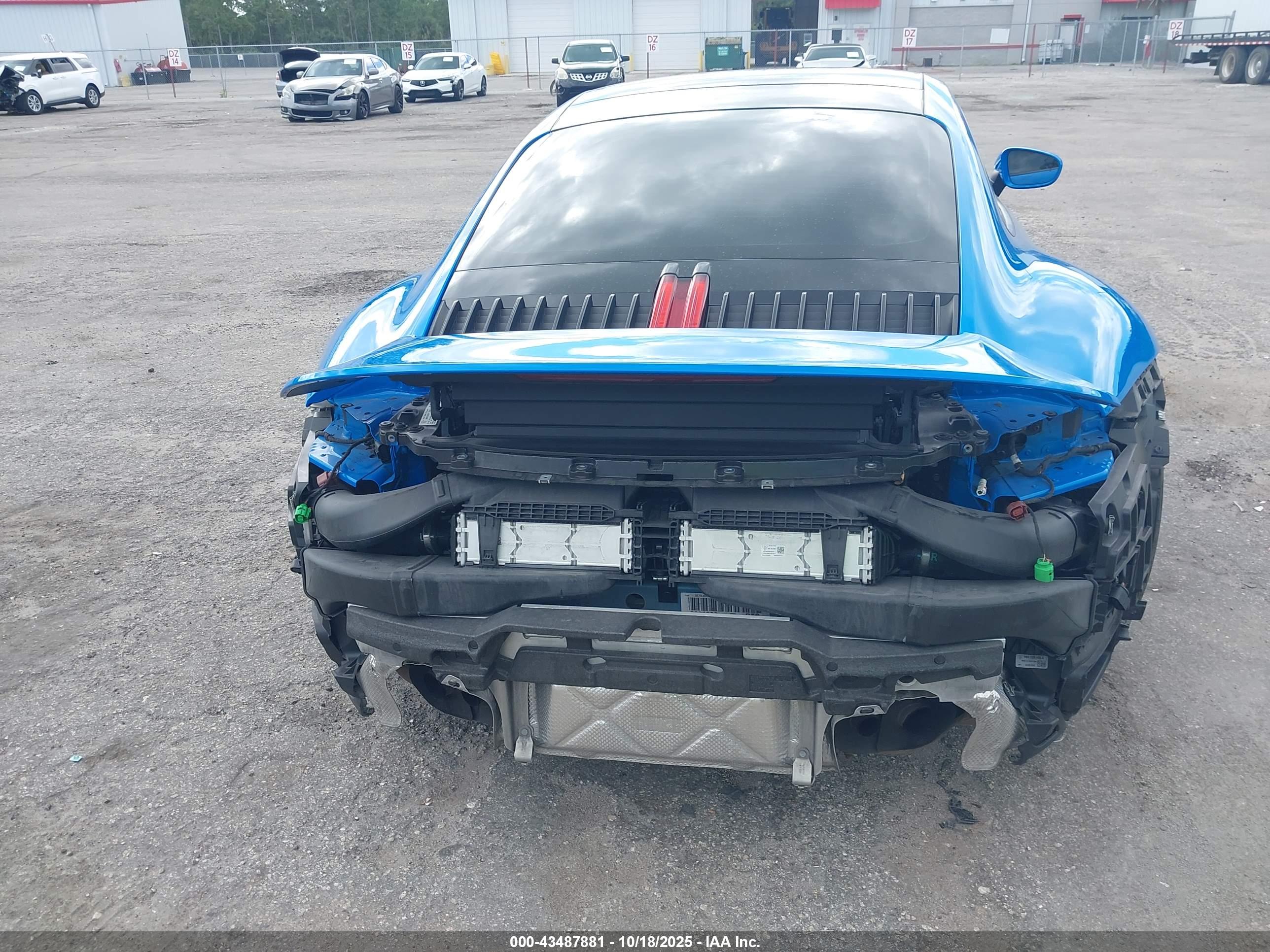PORSCHE 911 image 6