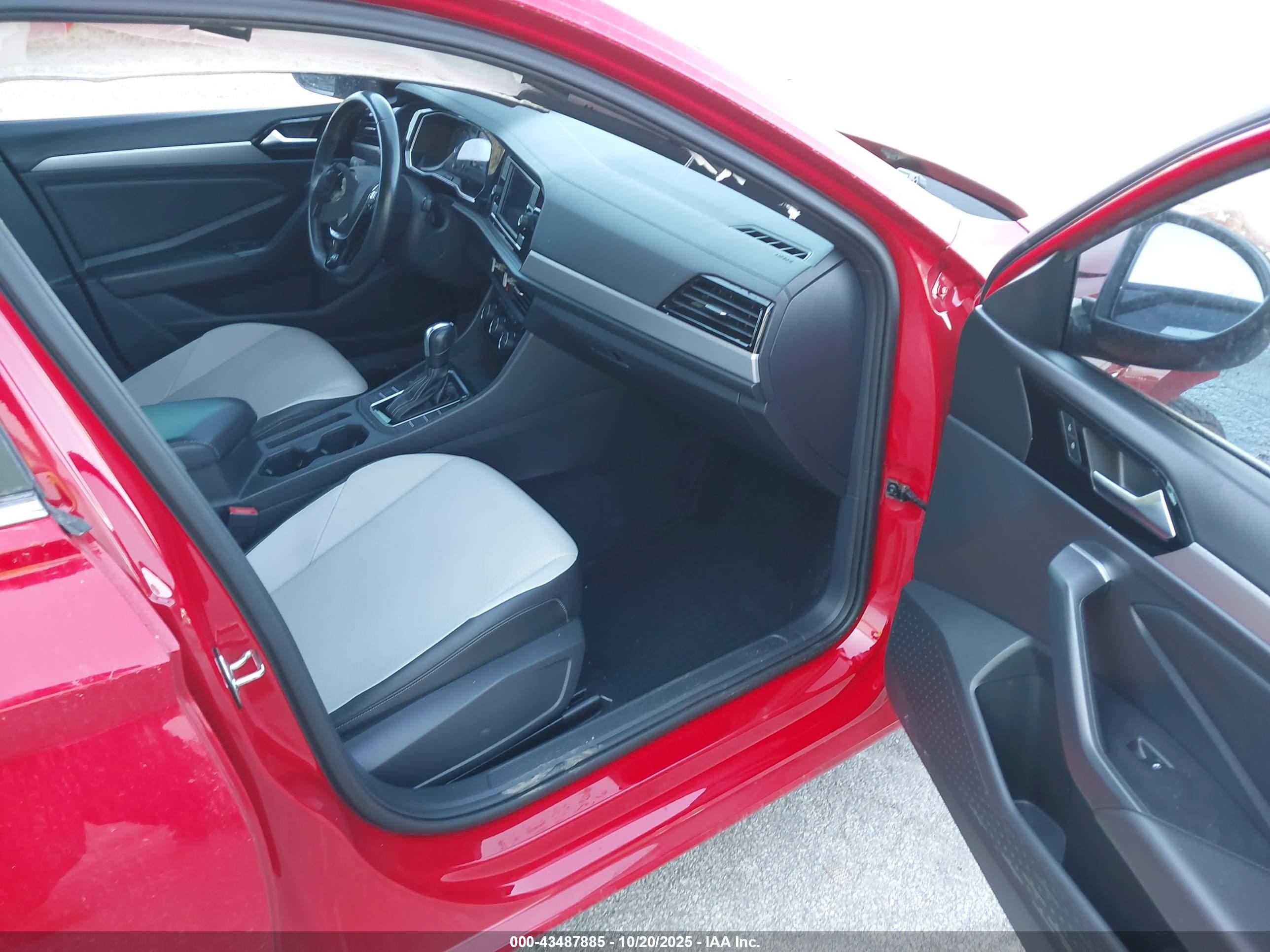 VOLKSWAGEN JETTA image 5