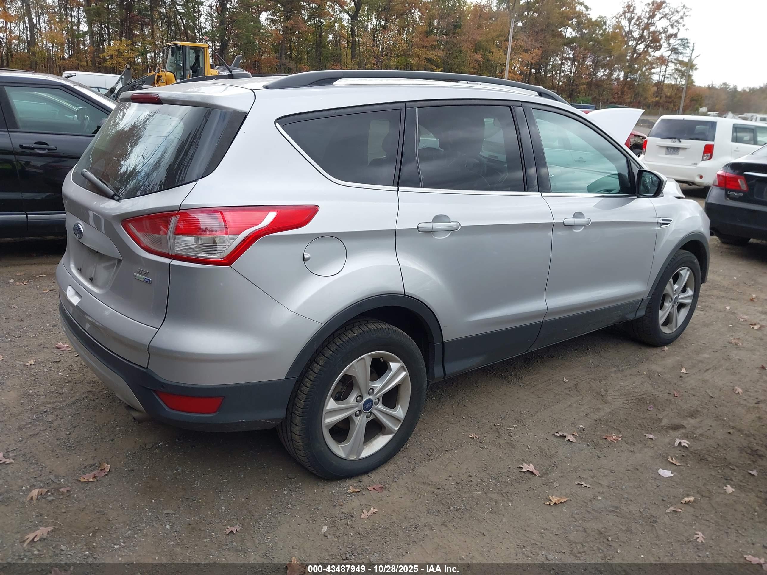 FORD ESCAPE image 4