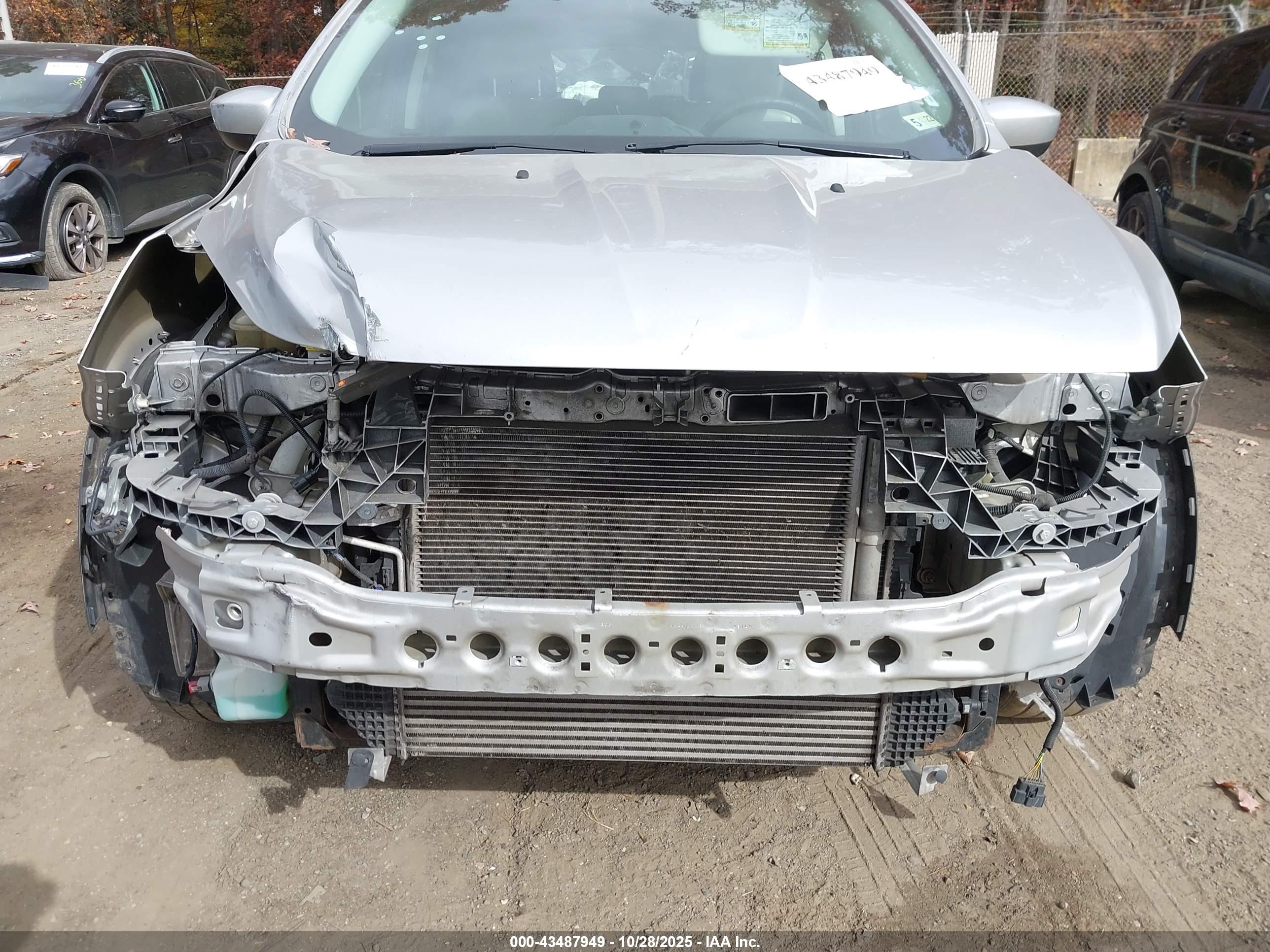 FORD ESCAPE image 6