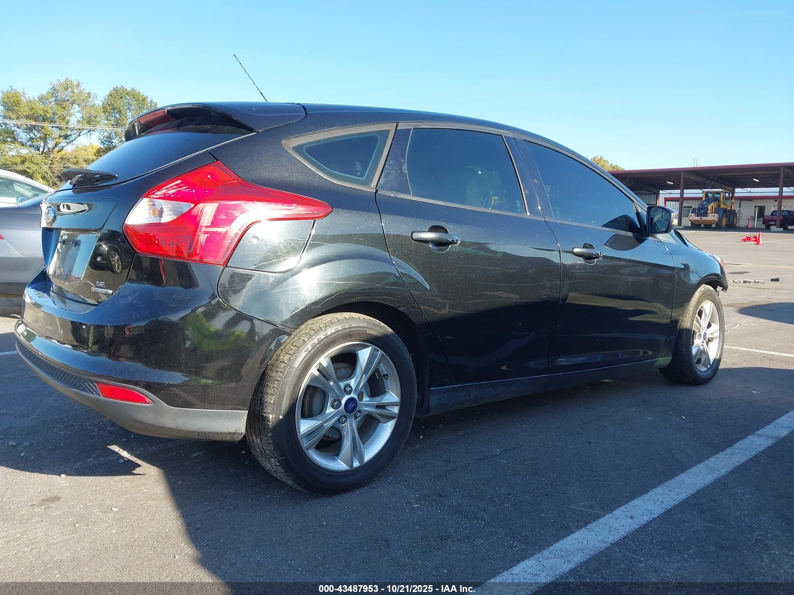 FORD FOCUS image 4