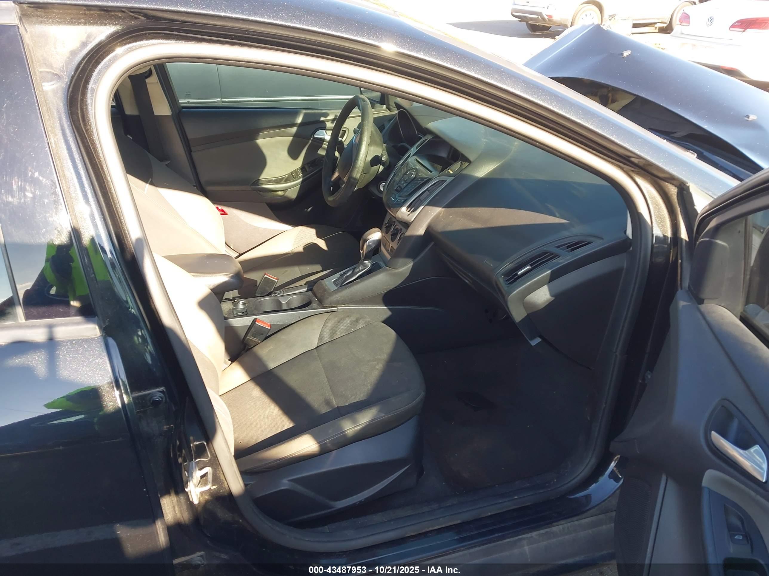 FORD FOCUS image 5