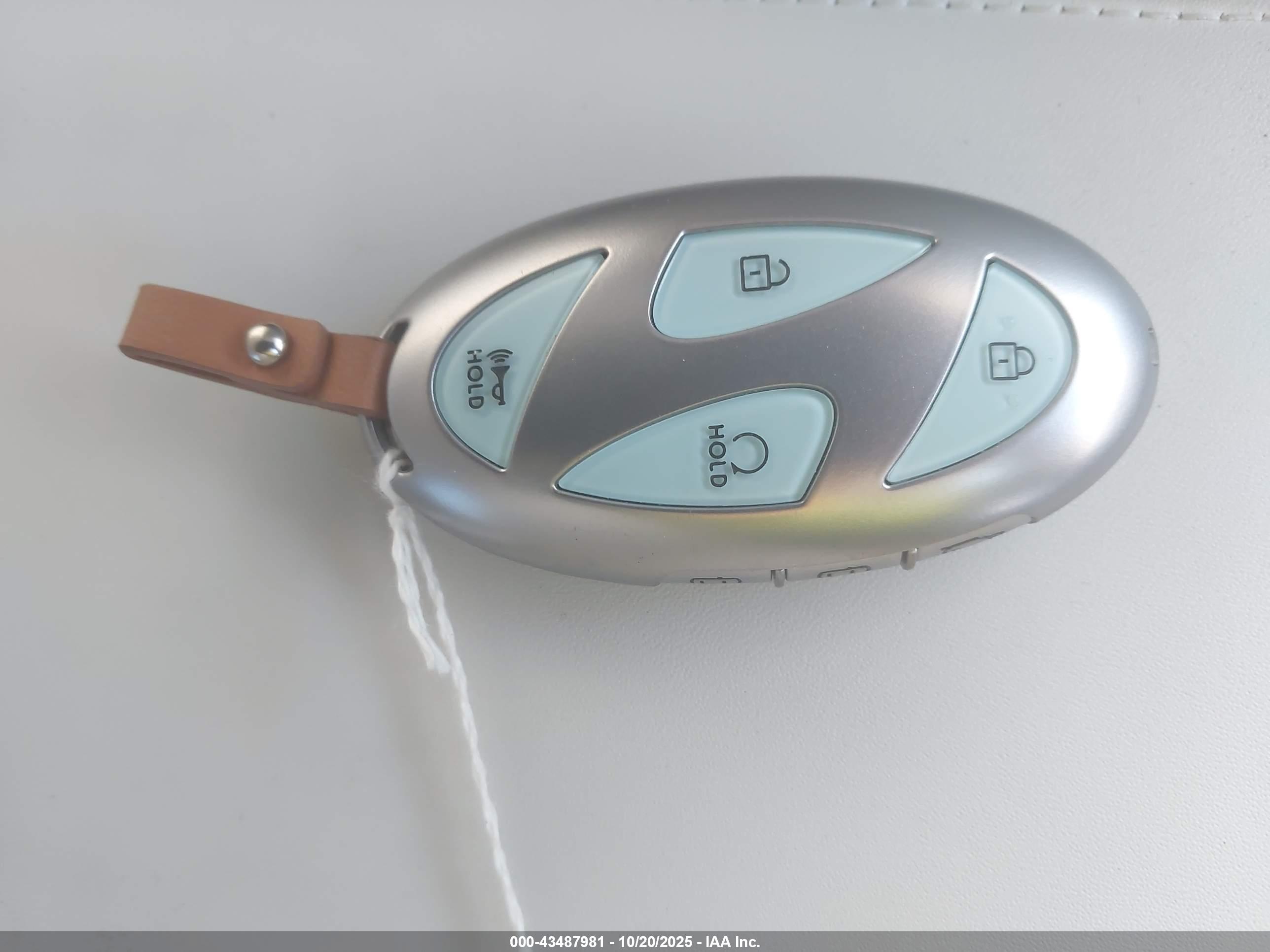 HYUNDAI IONIQ image 11