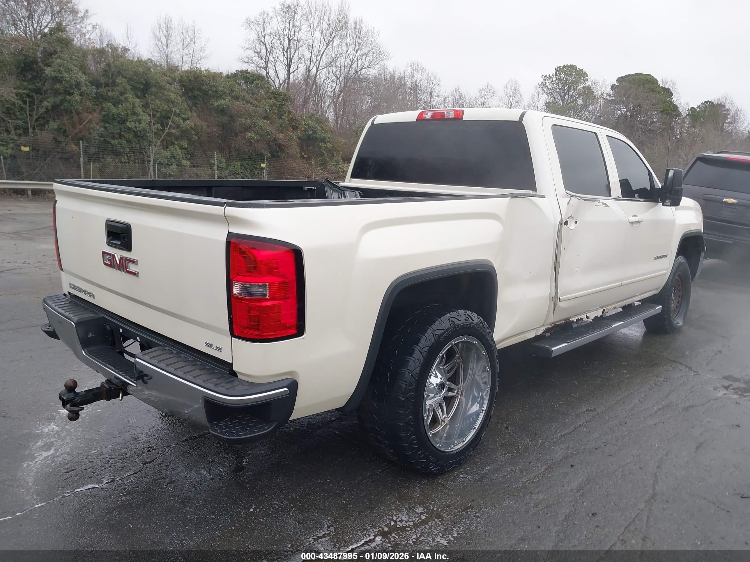 GMC SIERRA image 4
