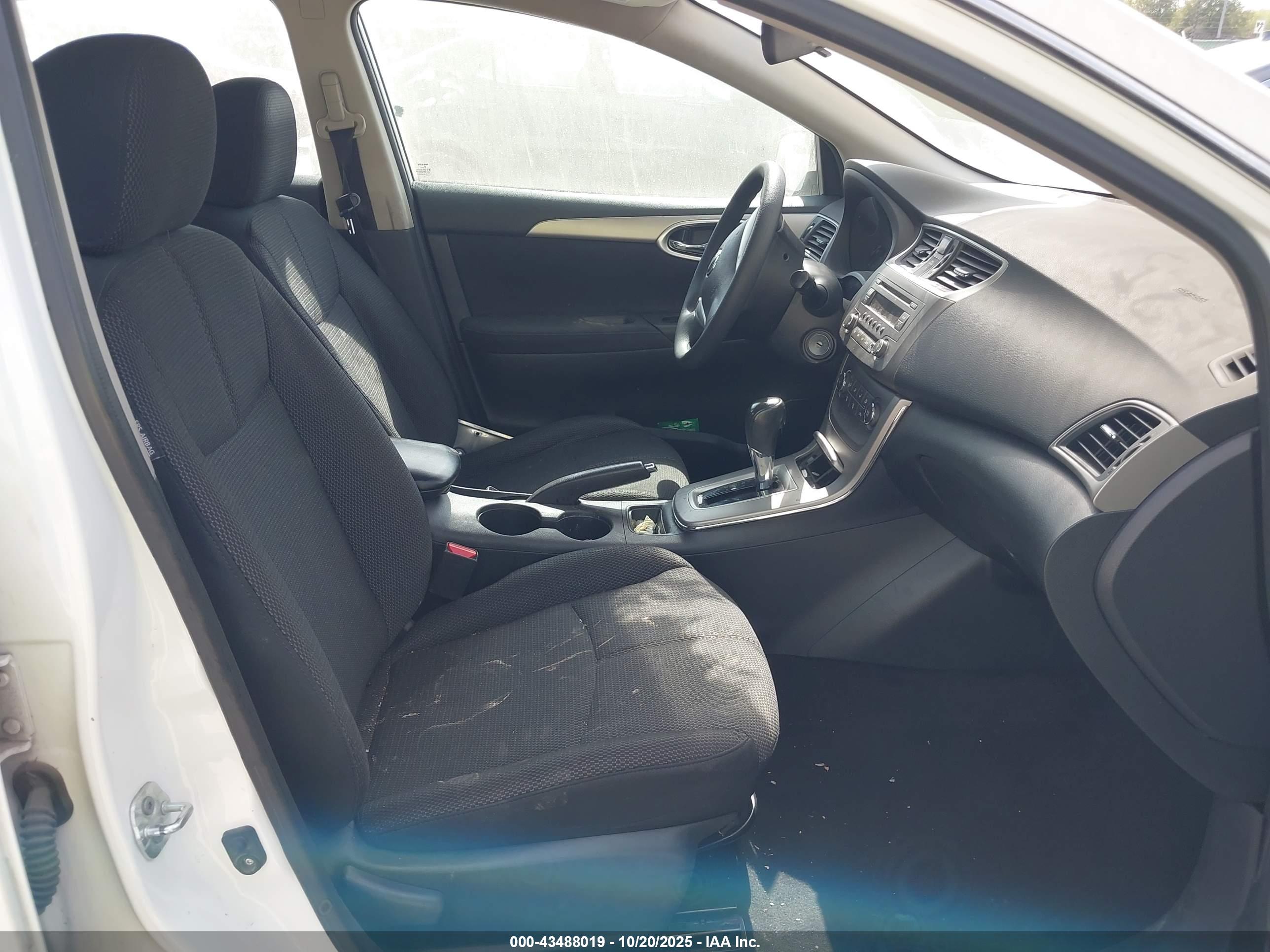 NISSAN SENTRA image 5