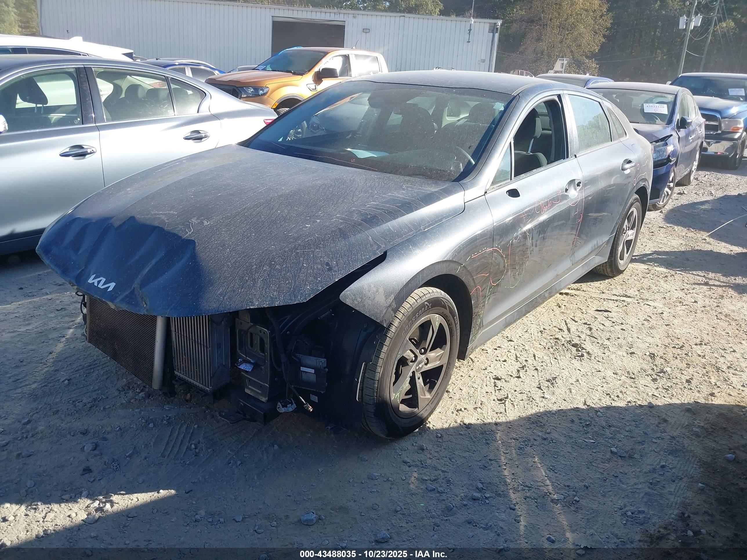 KIA K5 image 2