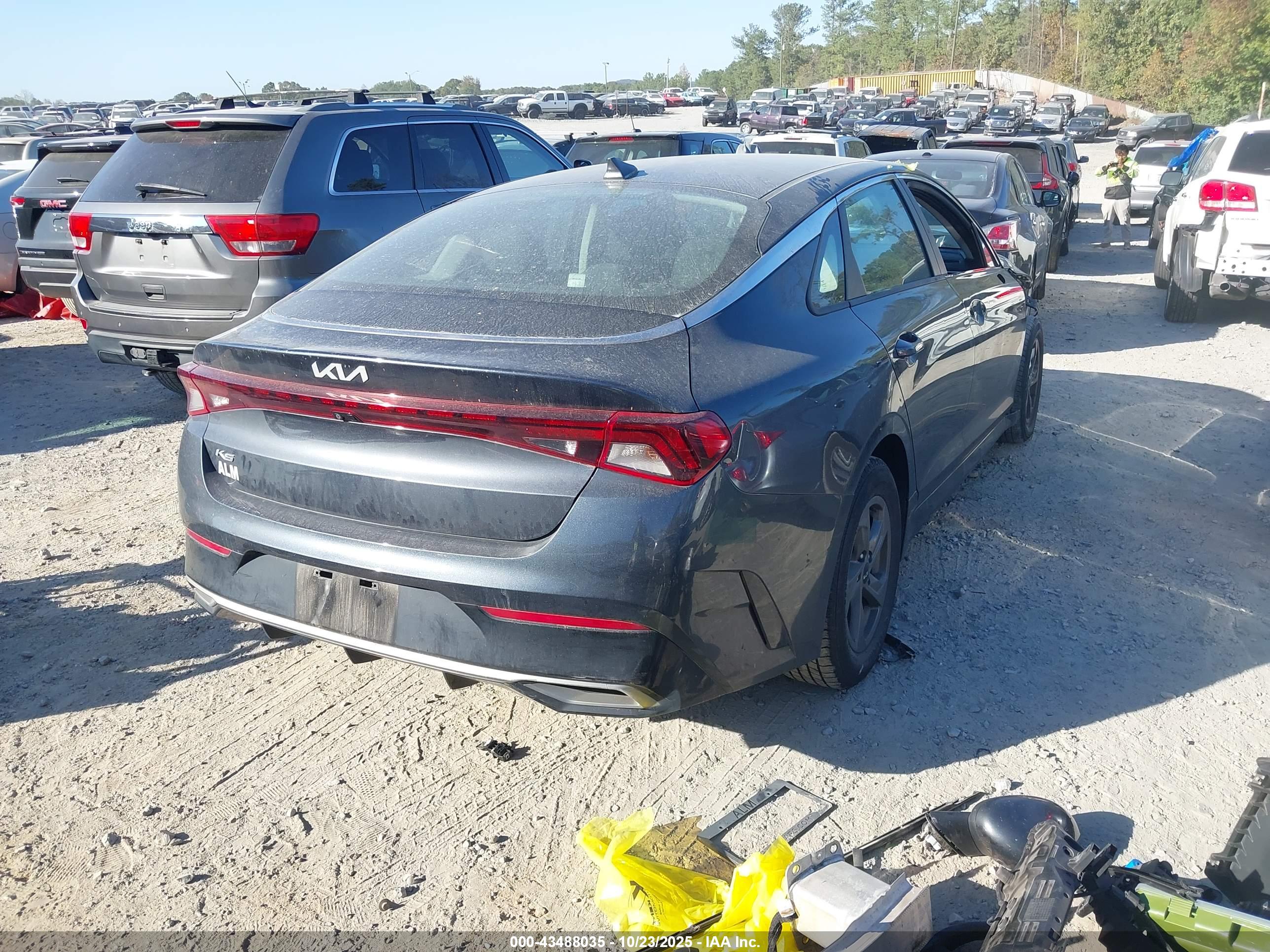 KIA K5 image 4