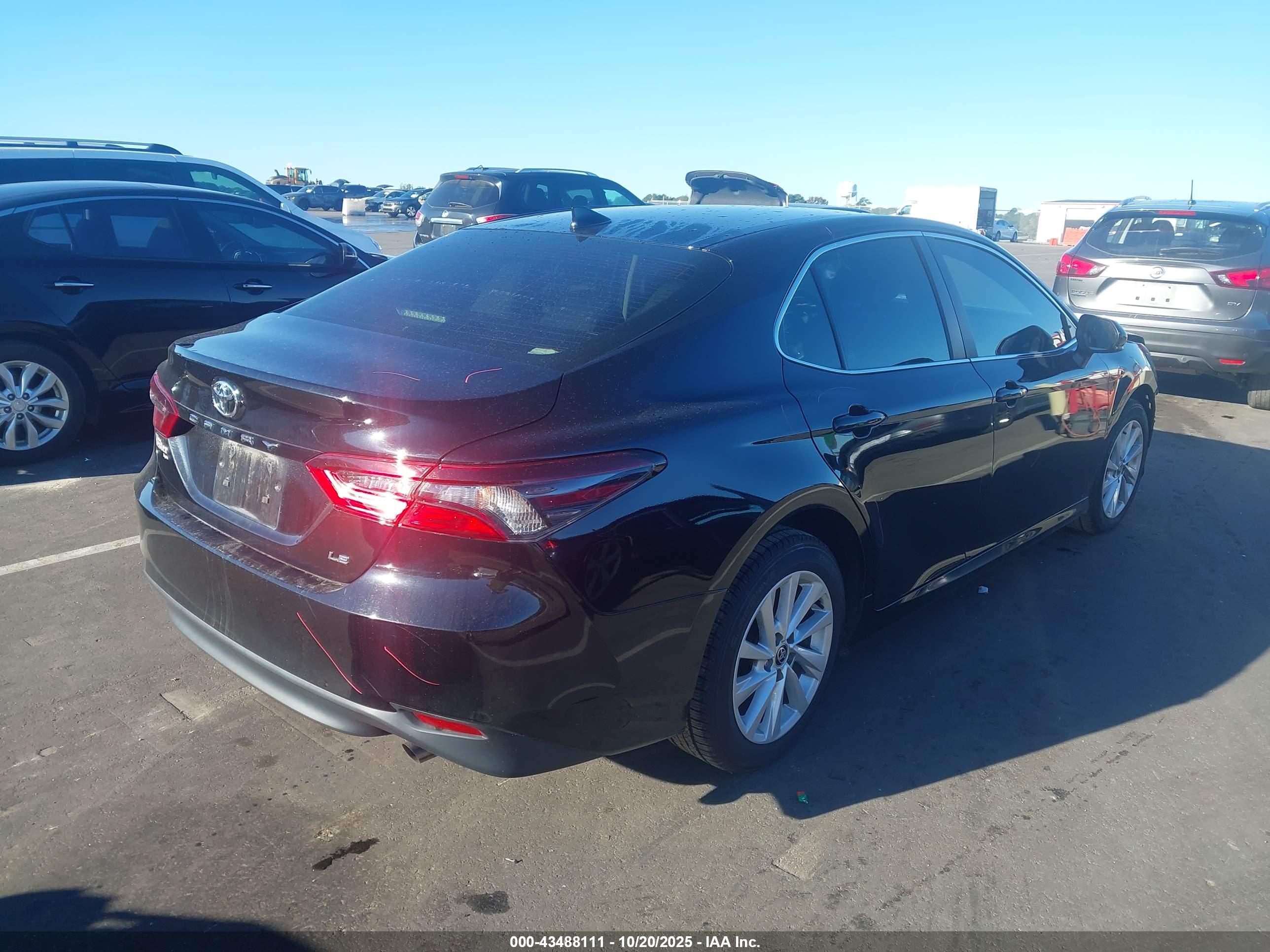 TOYOTA CAMRY image 4