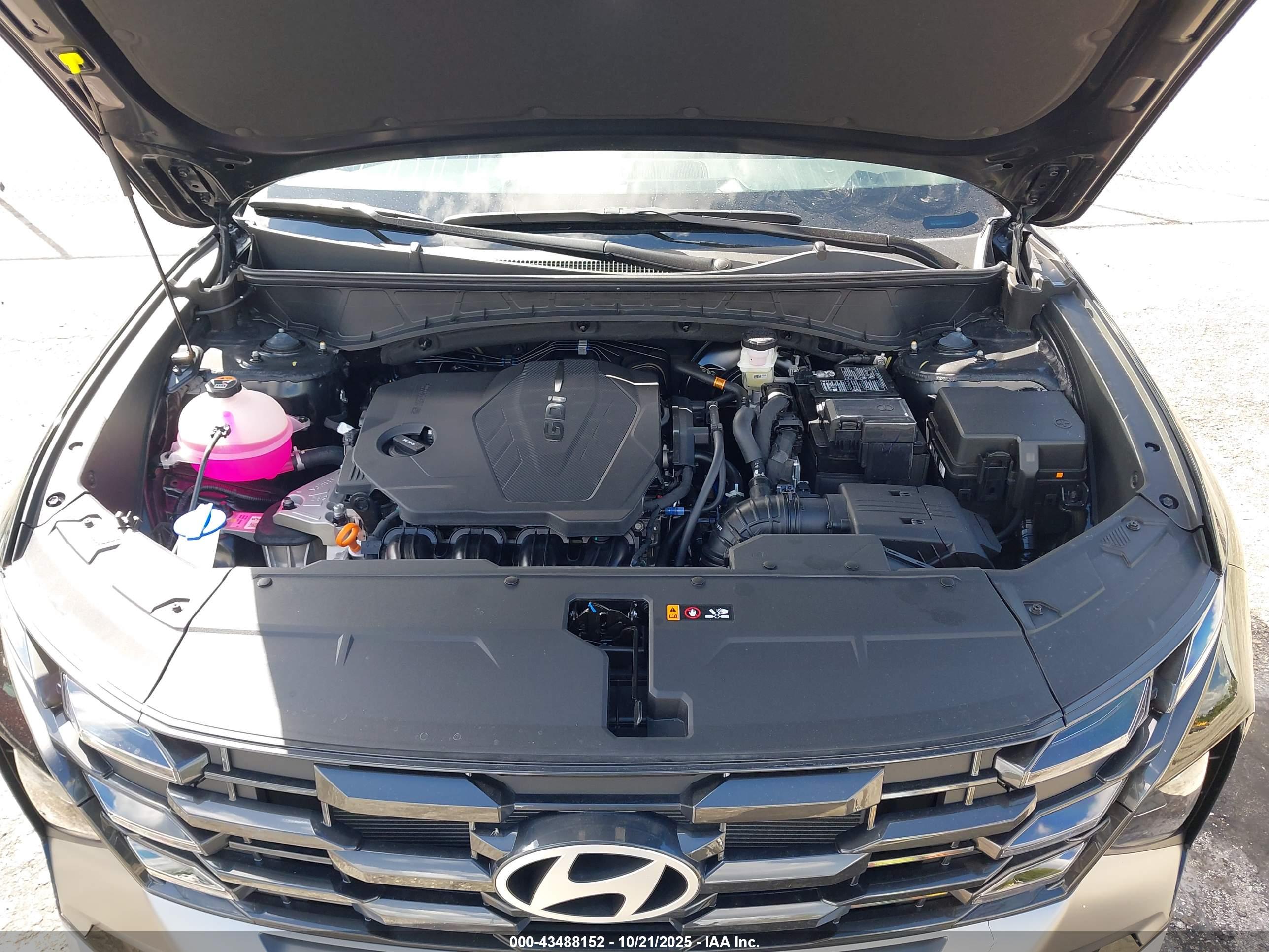 HYUNDAI TUCSON image 10