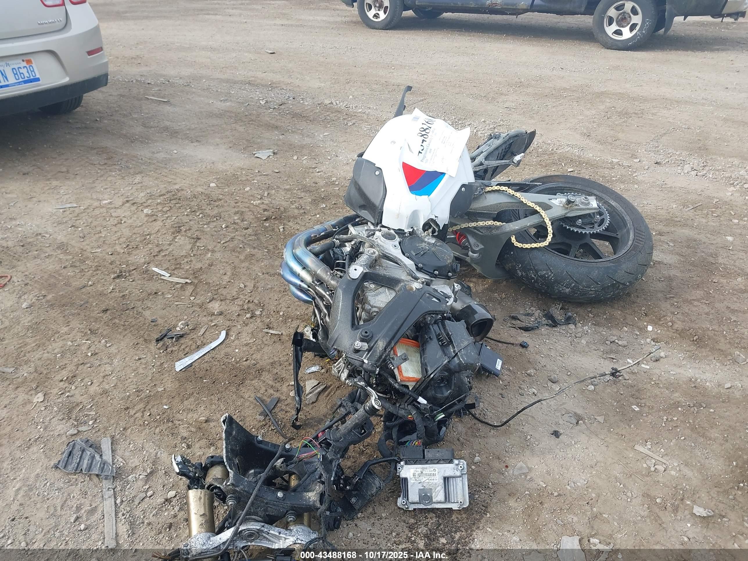 BMW S image 5