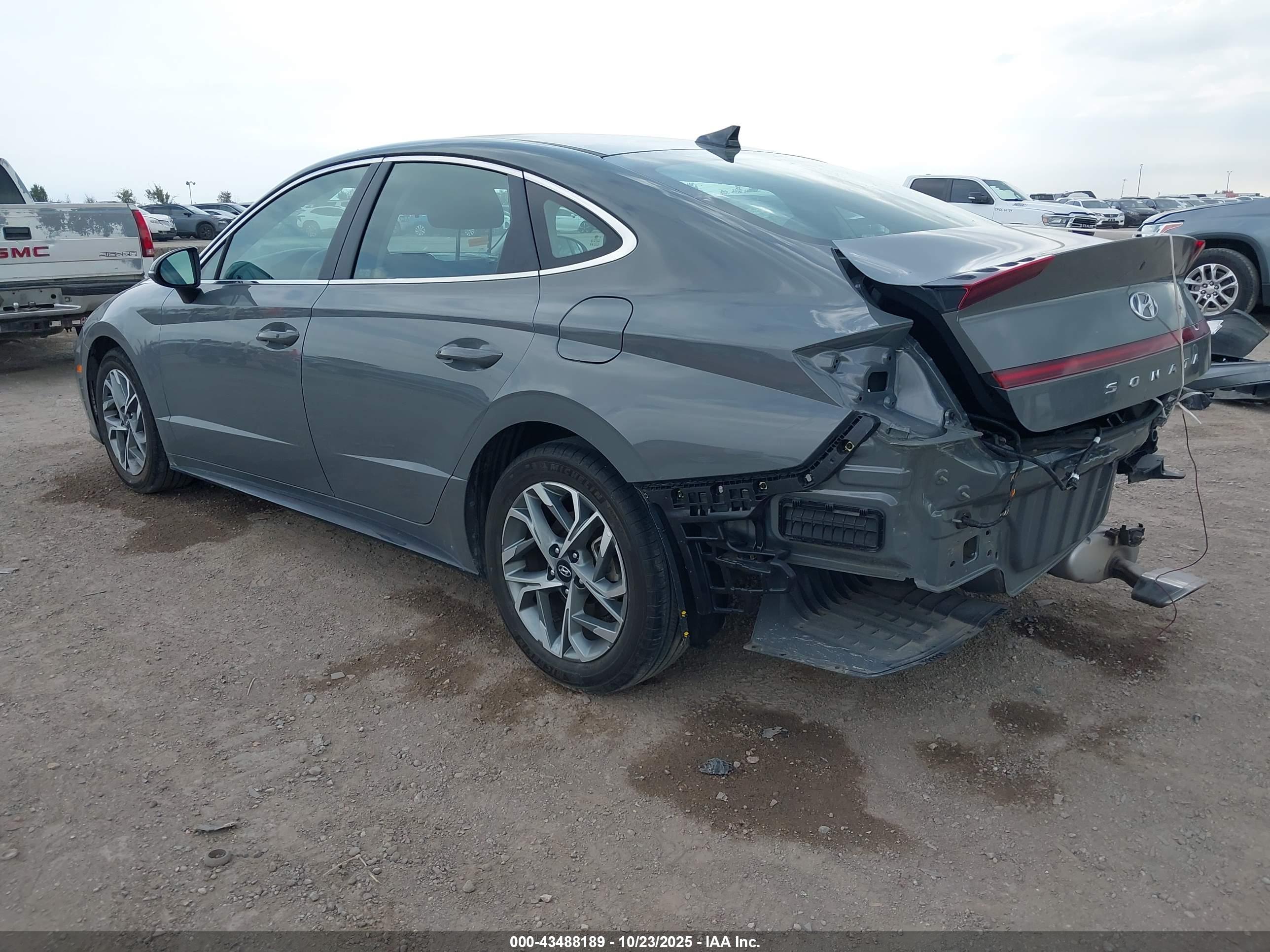 HYUNDAI SONATA image 3