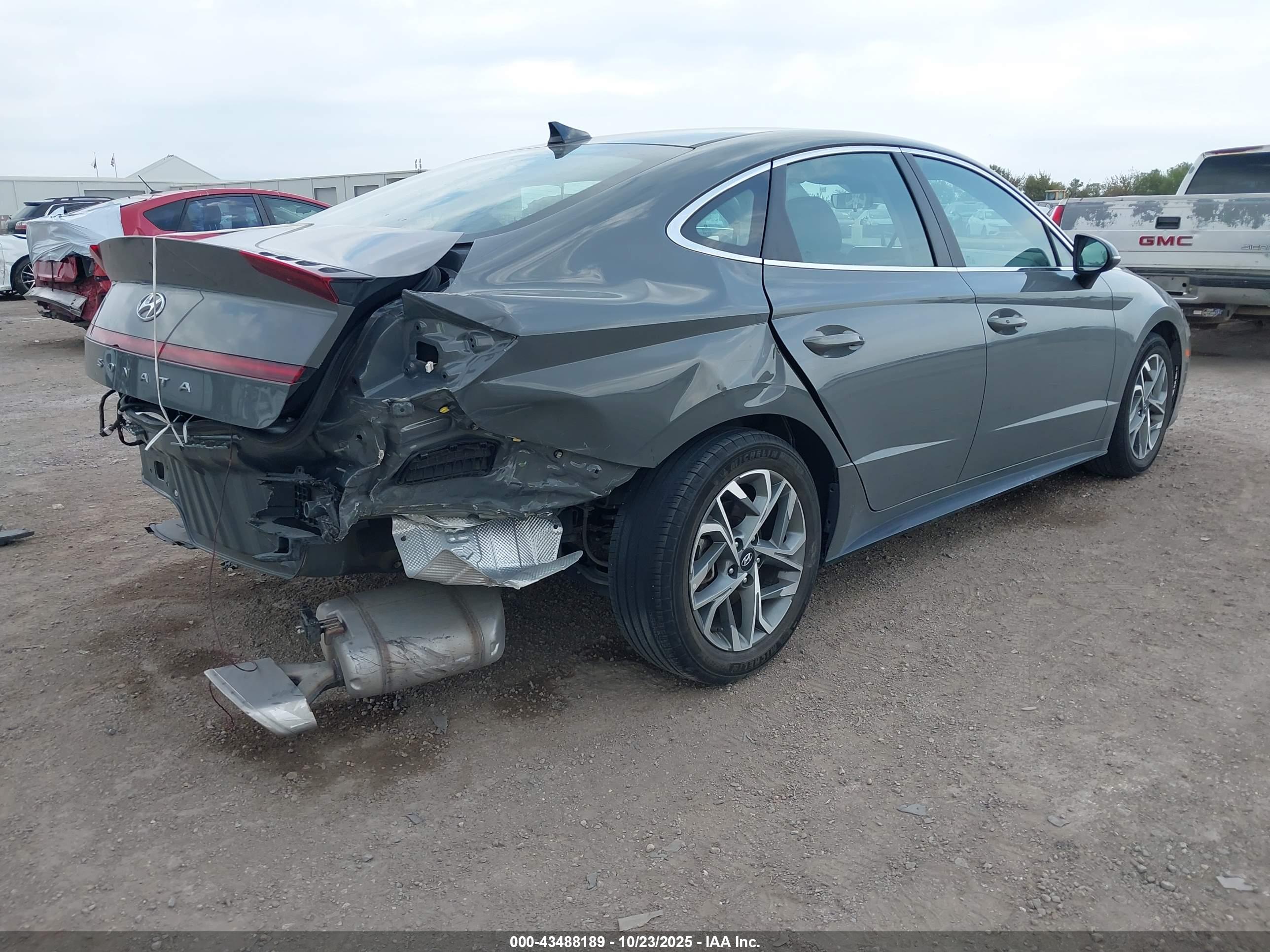HYUNDAI SONATA image 4