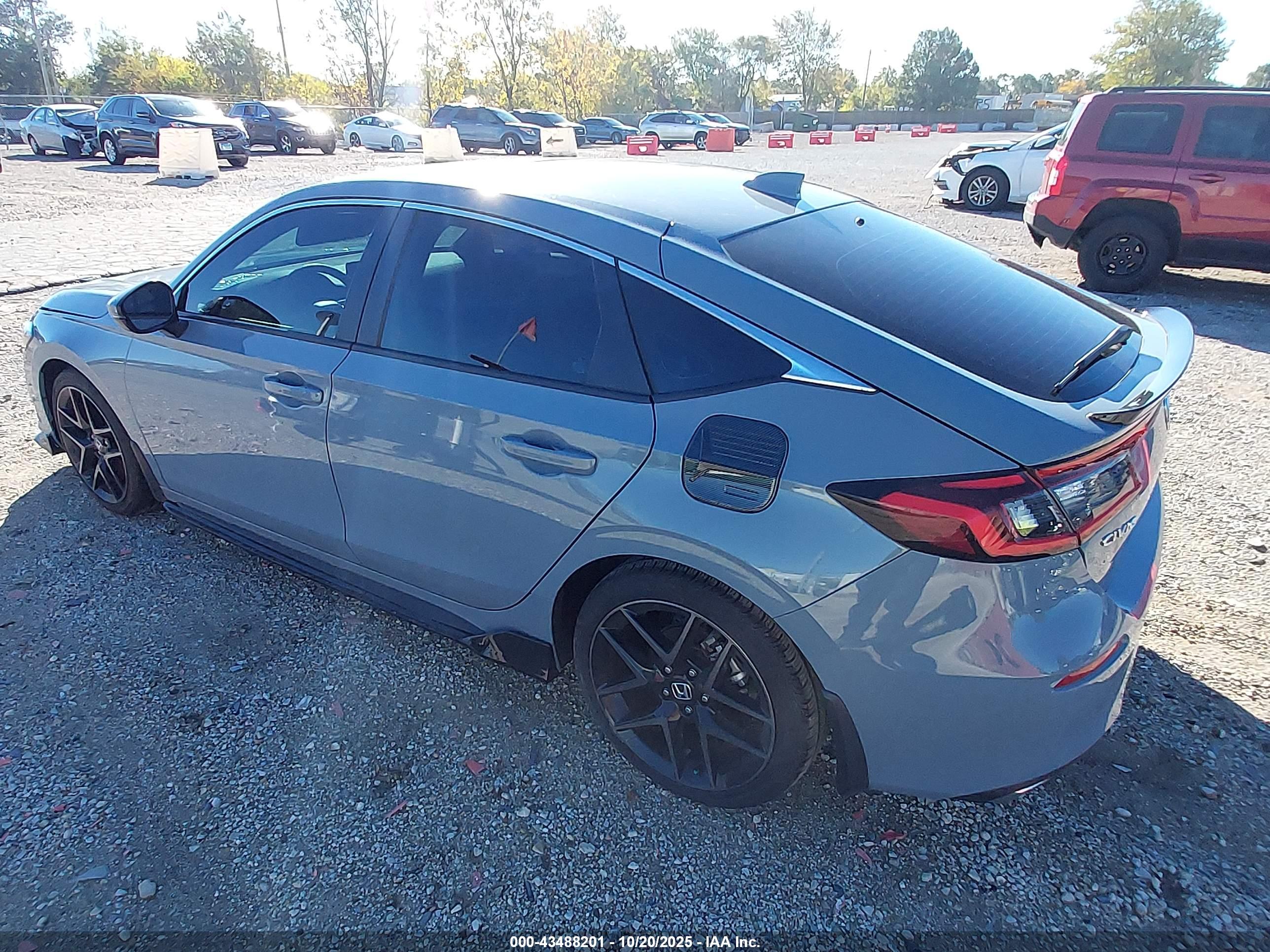 HONDA CIVIC image 3