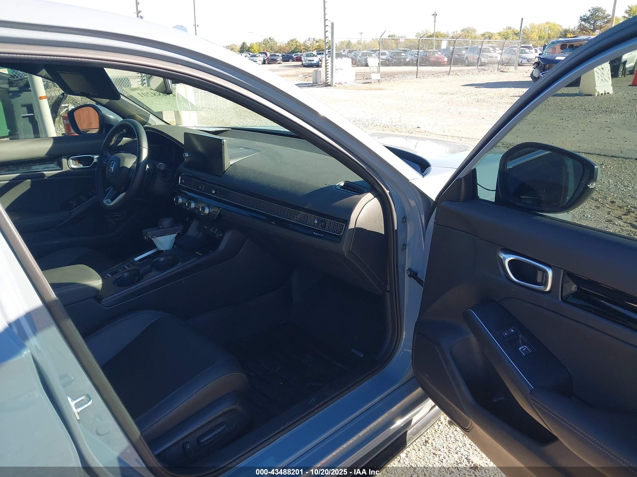 HONDA CIVIC image 5