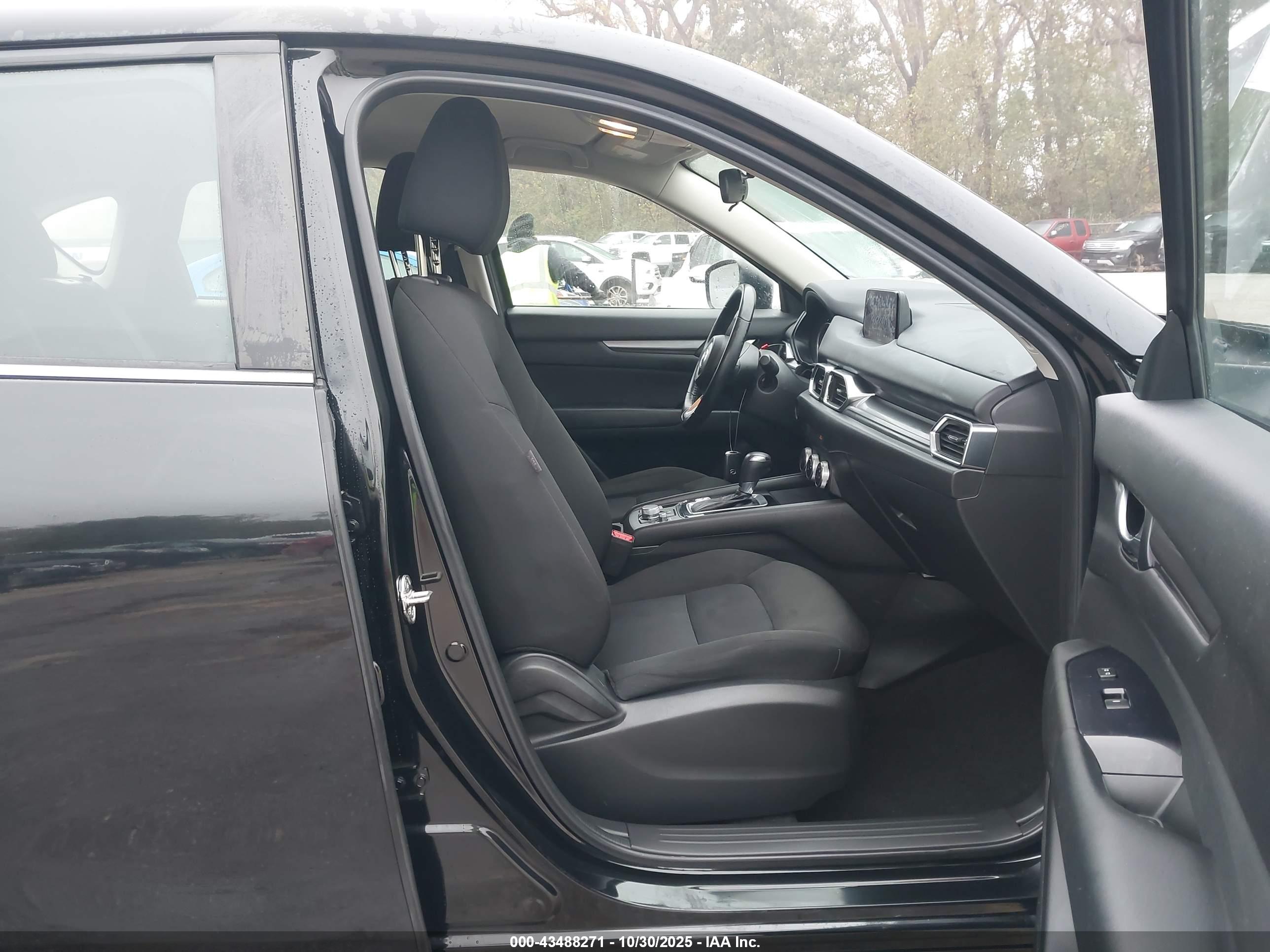 MAZDA CX-5 image 5