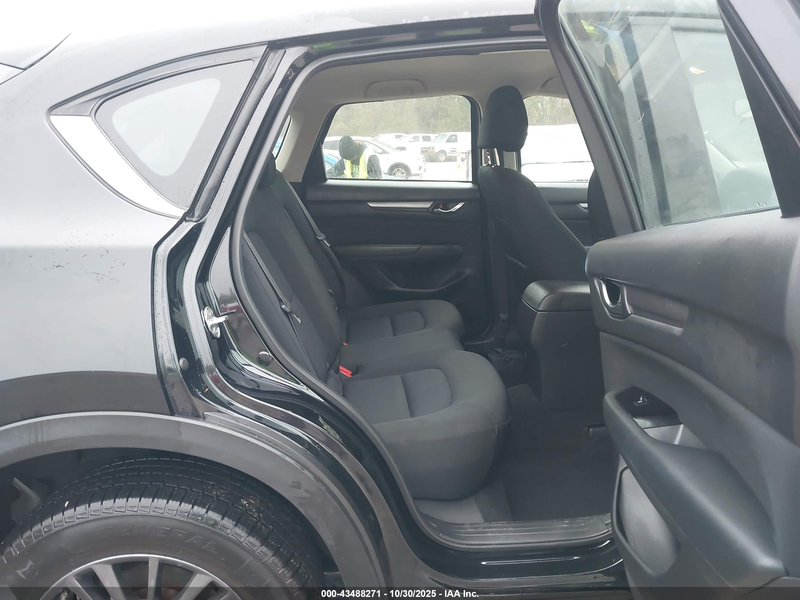 MAZDA CX-5 image 8
