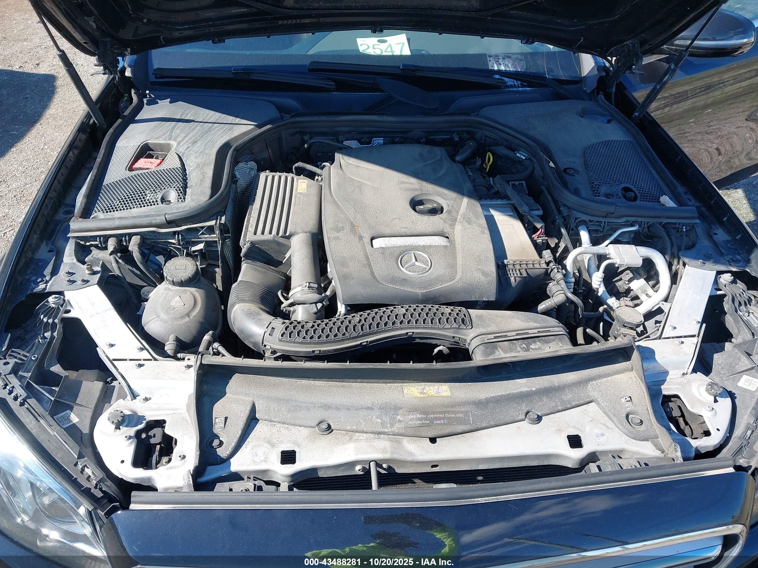 MERCEDES-BENZ E image 10