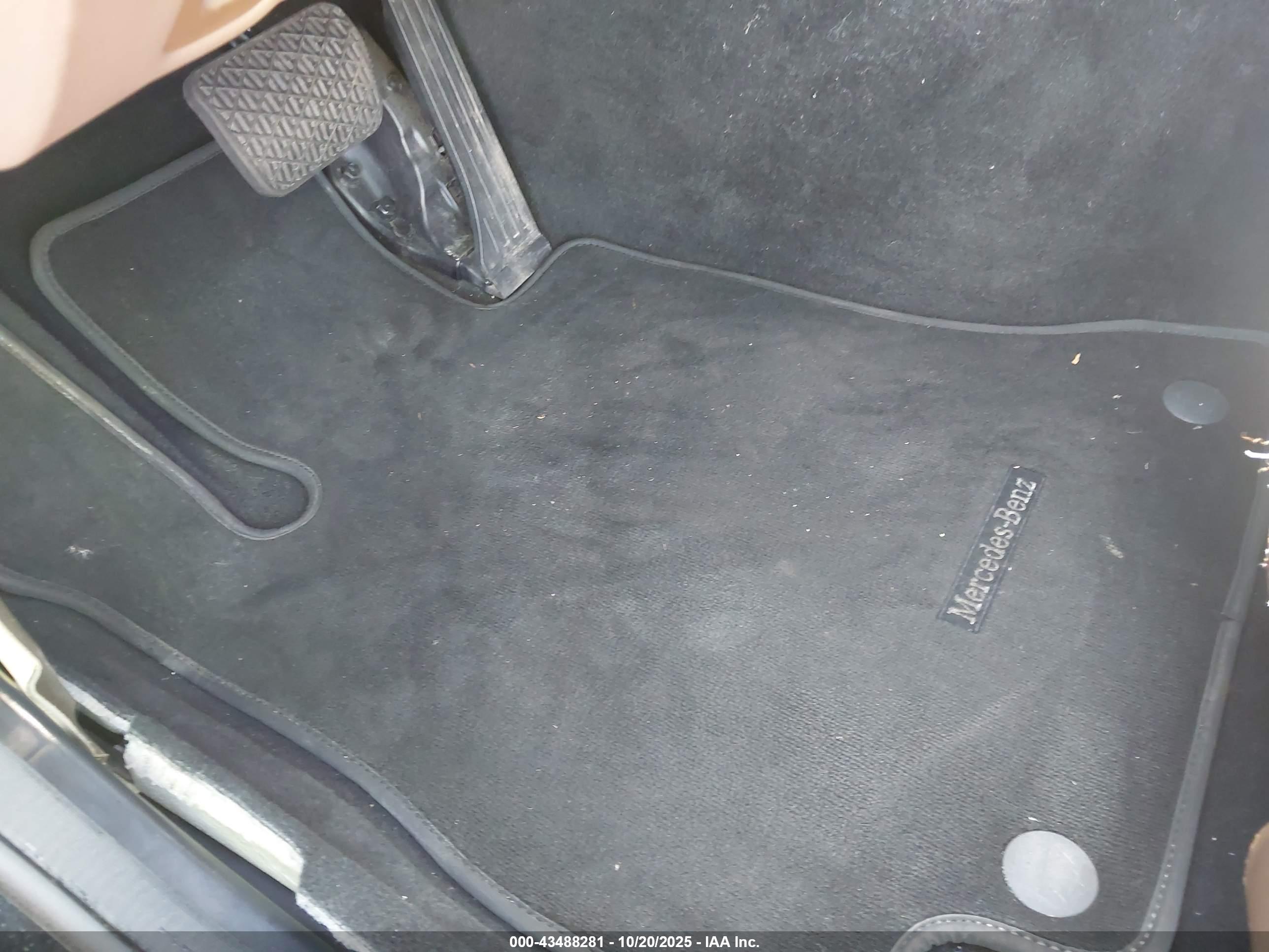 MERCEDES-BENZ E image 6